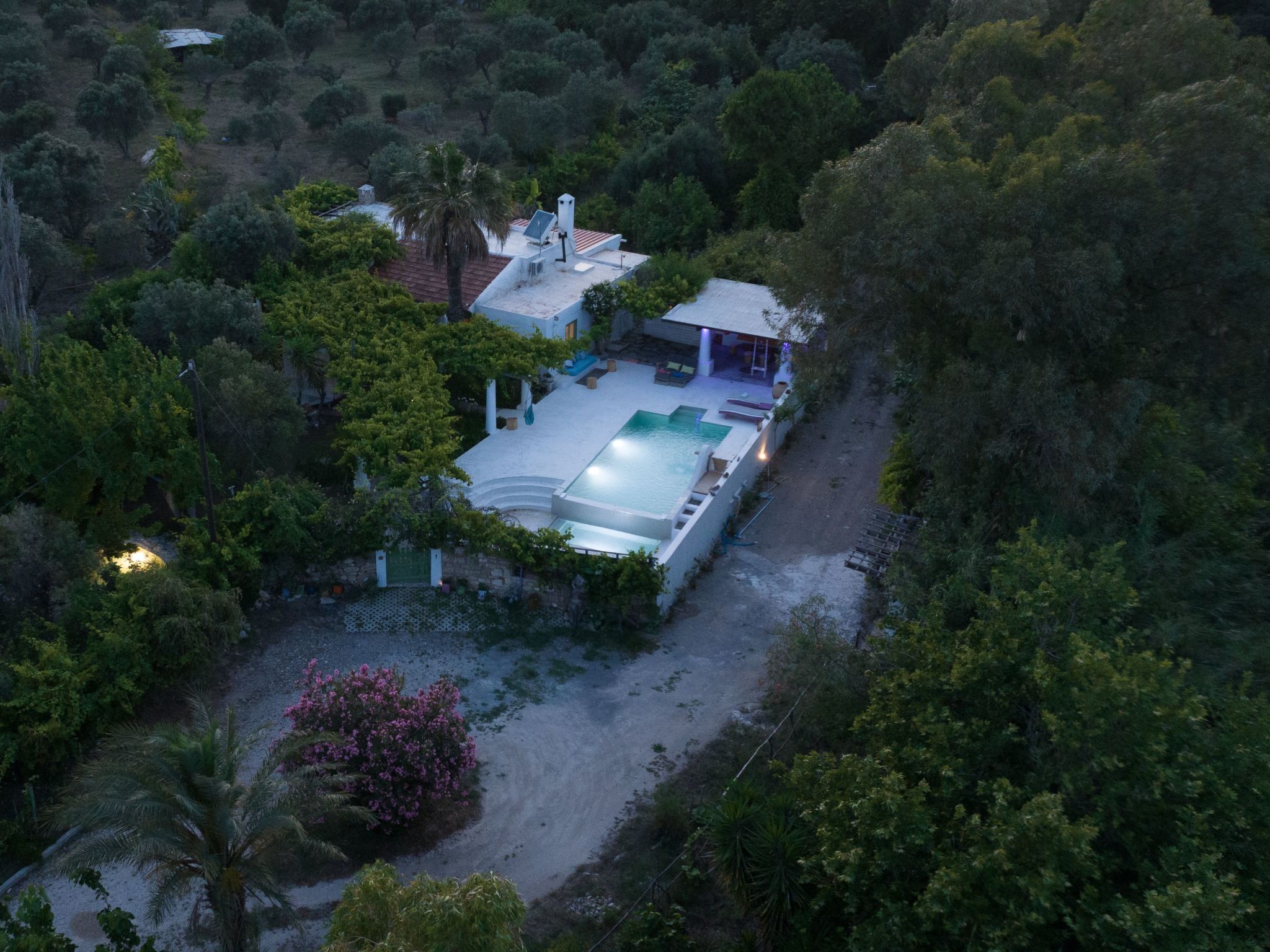 Hütte mit eigenem Garten und Grill-Dehors
