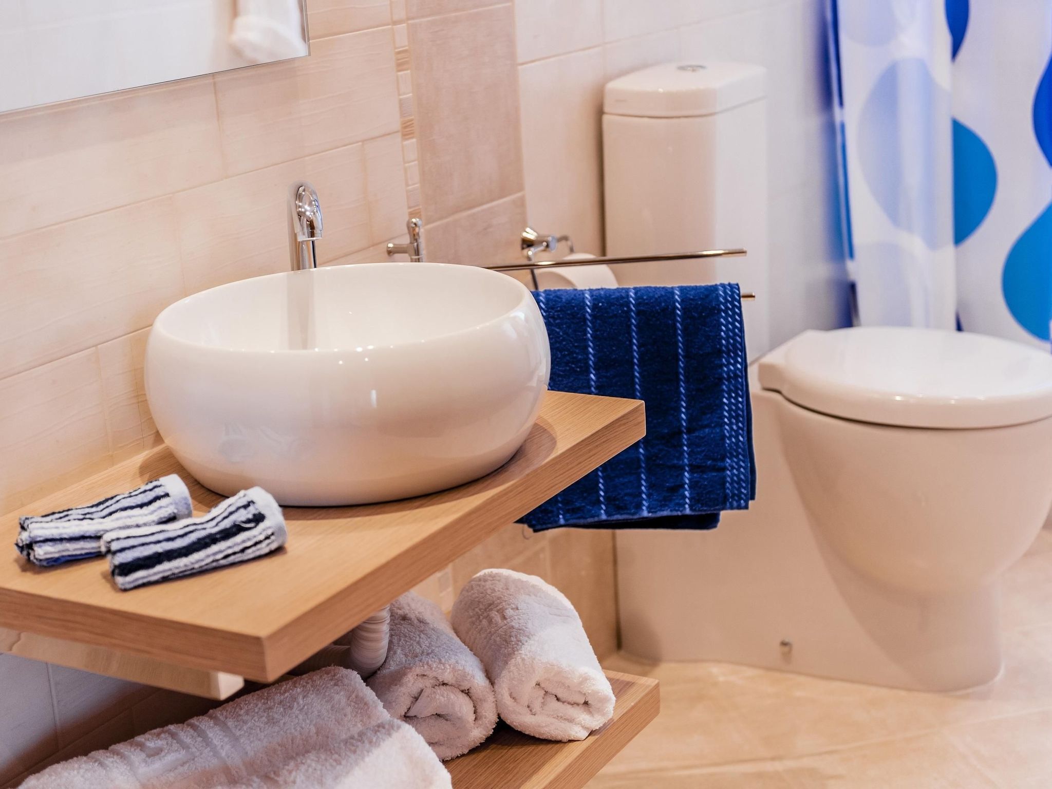 In Sgourou mit Eigenem Balkon-Image-tags.info