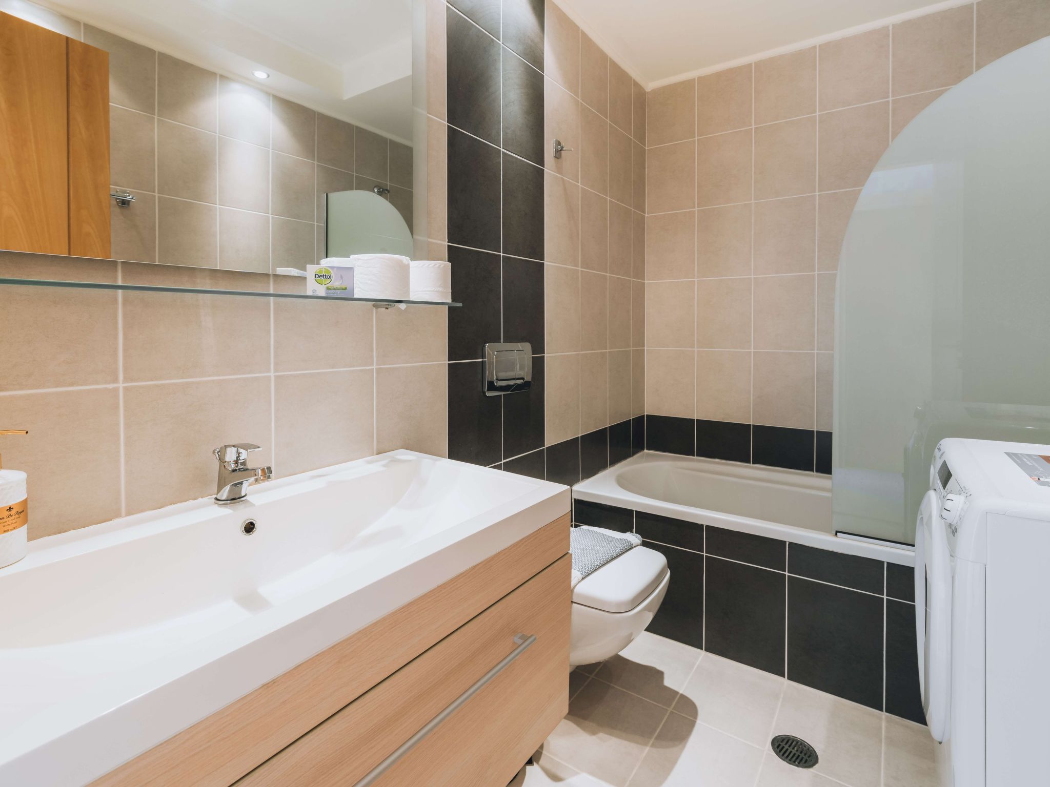 Rhodes Port Haven Suite-Dedans