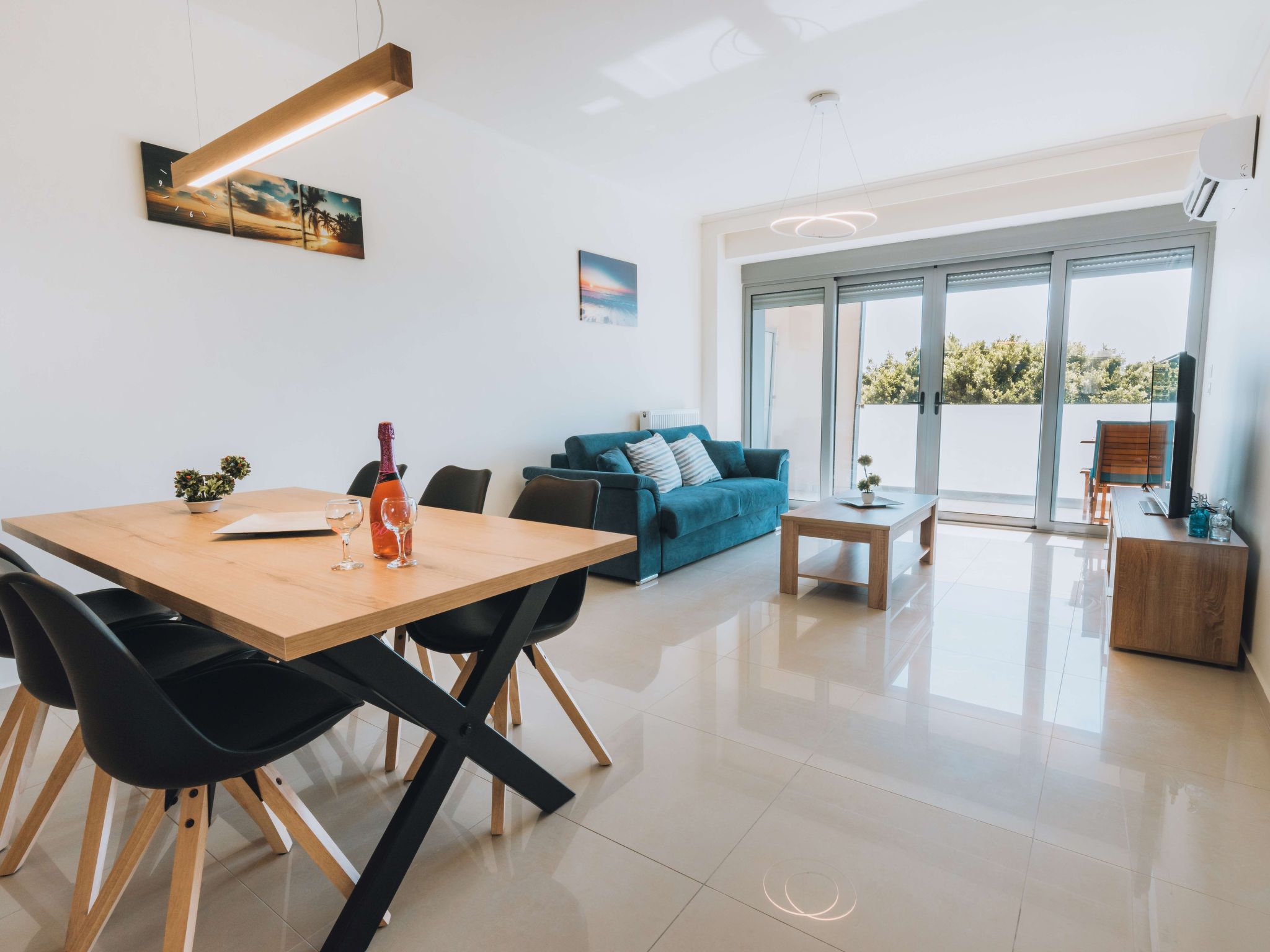 Rhodes Port Haven Suite-Dedans