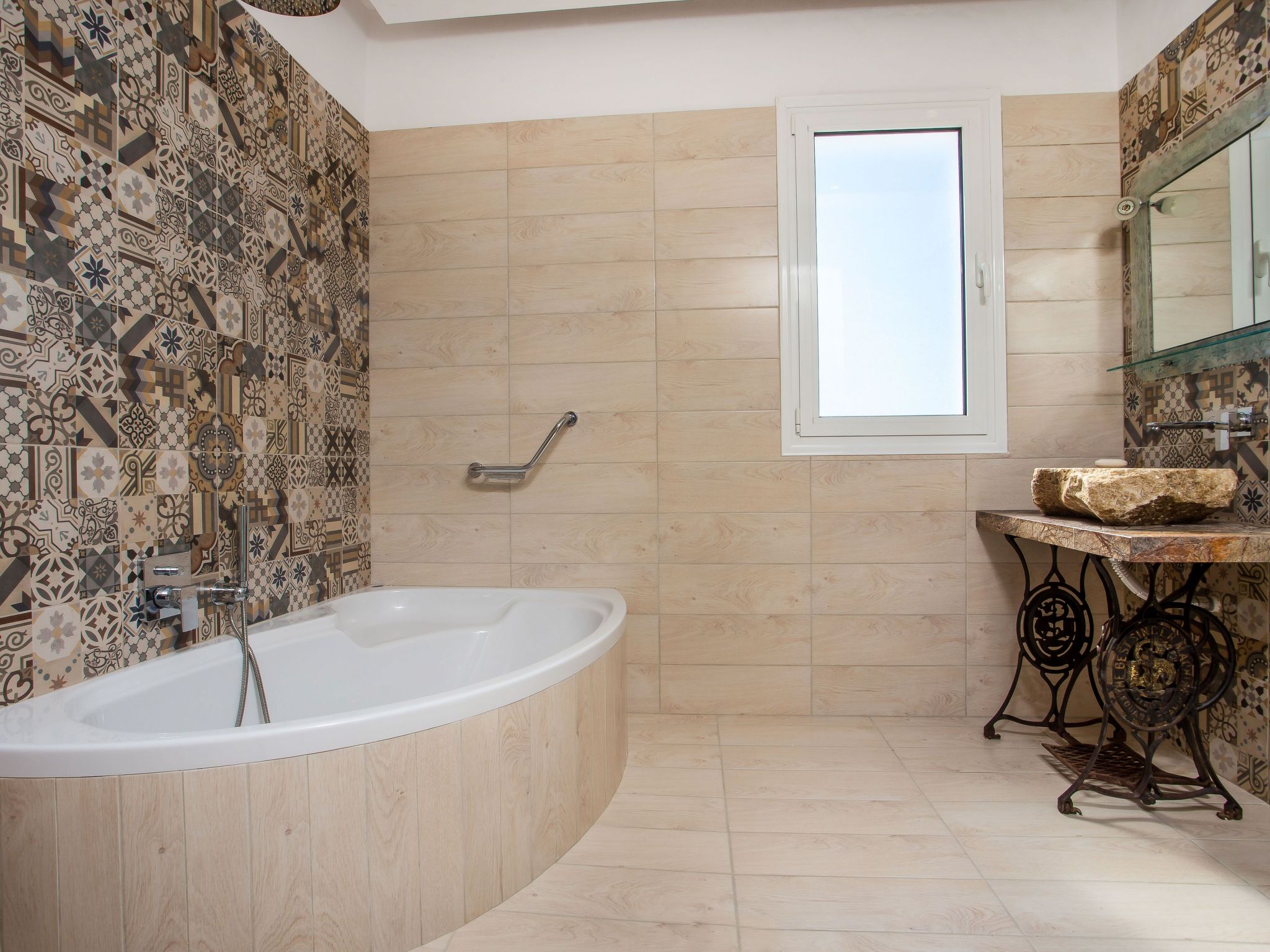 Ammos Apartment - in neu gebautem Designerhaus-Binnen