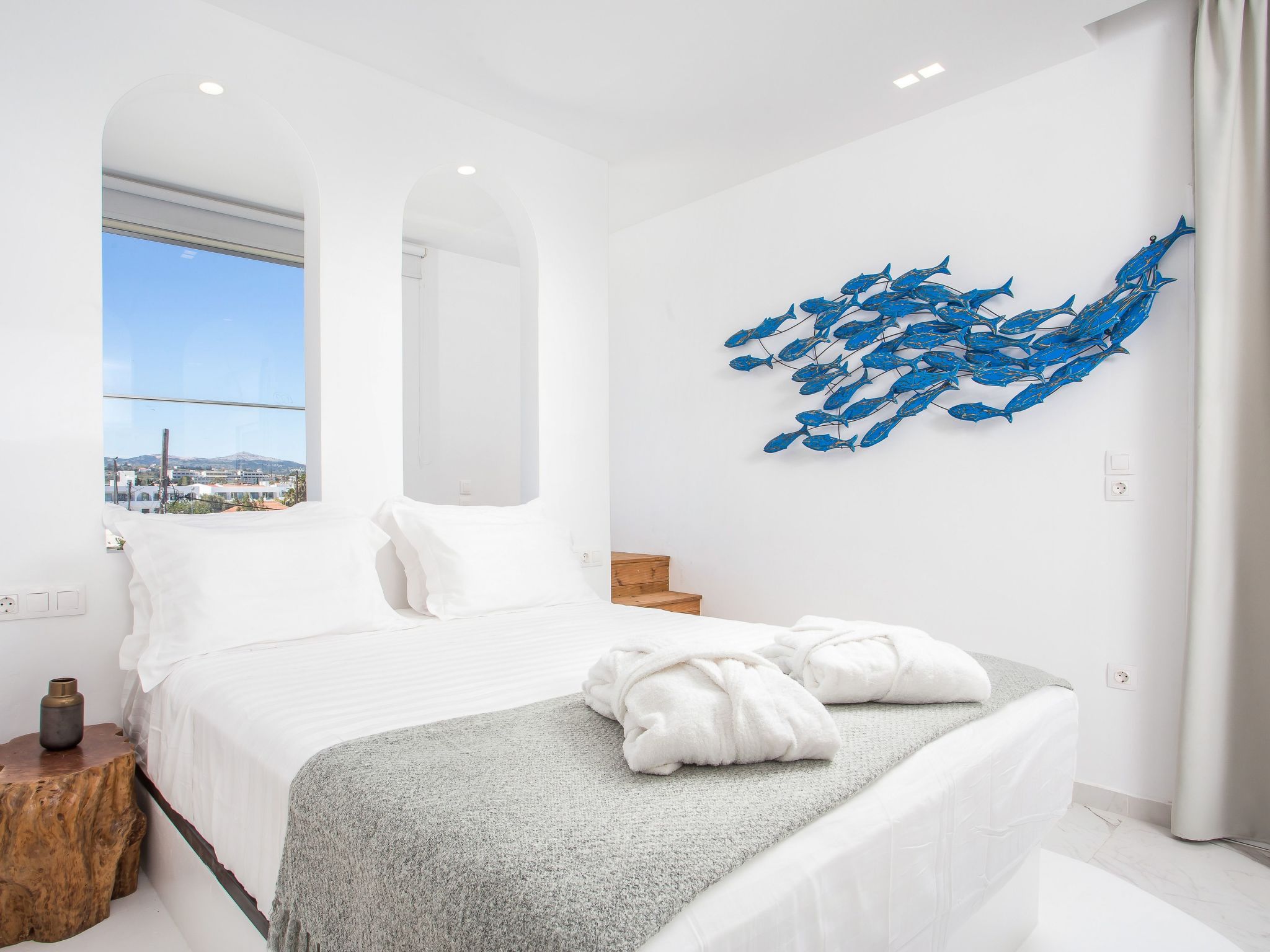 The house with three holiday suites is located in the picturesque village of Faliraki, along the East coast of the sunny Greek island of Rhodes. It is in a perfect position, only 100 meters away from ..