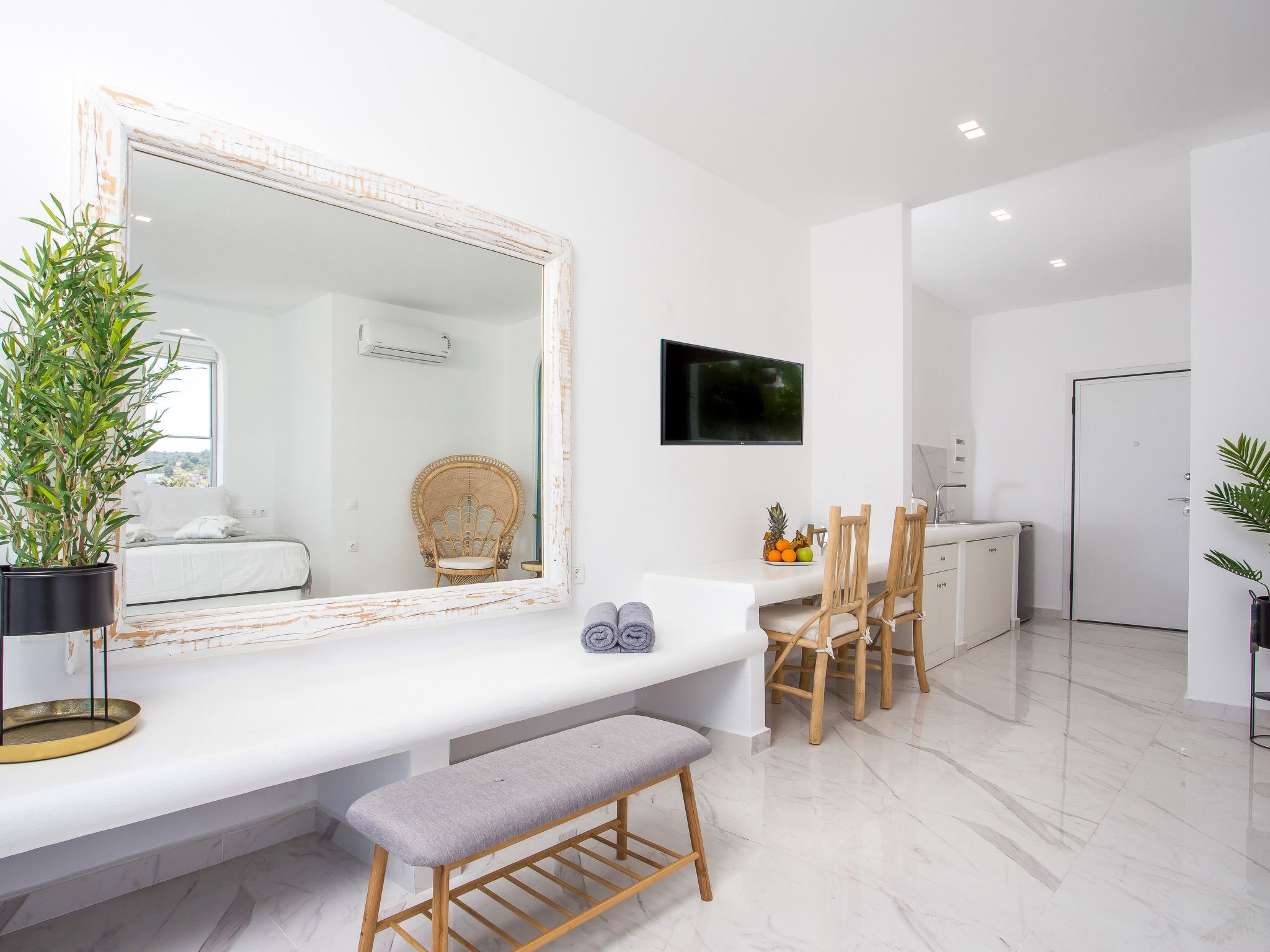 Ammos Luxury Suite - in der Nähe des Strandes von Faliraki-Binnen