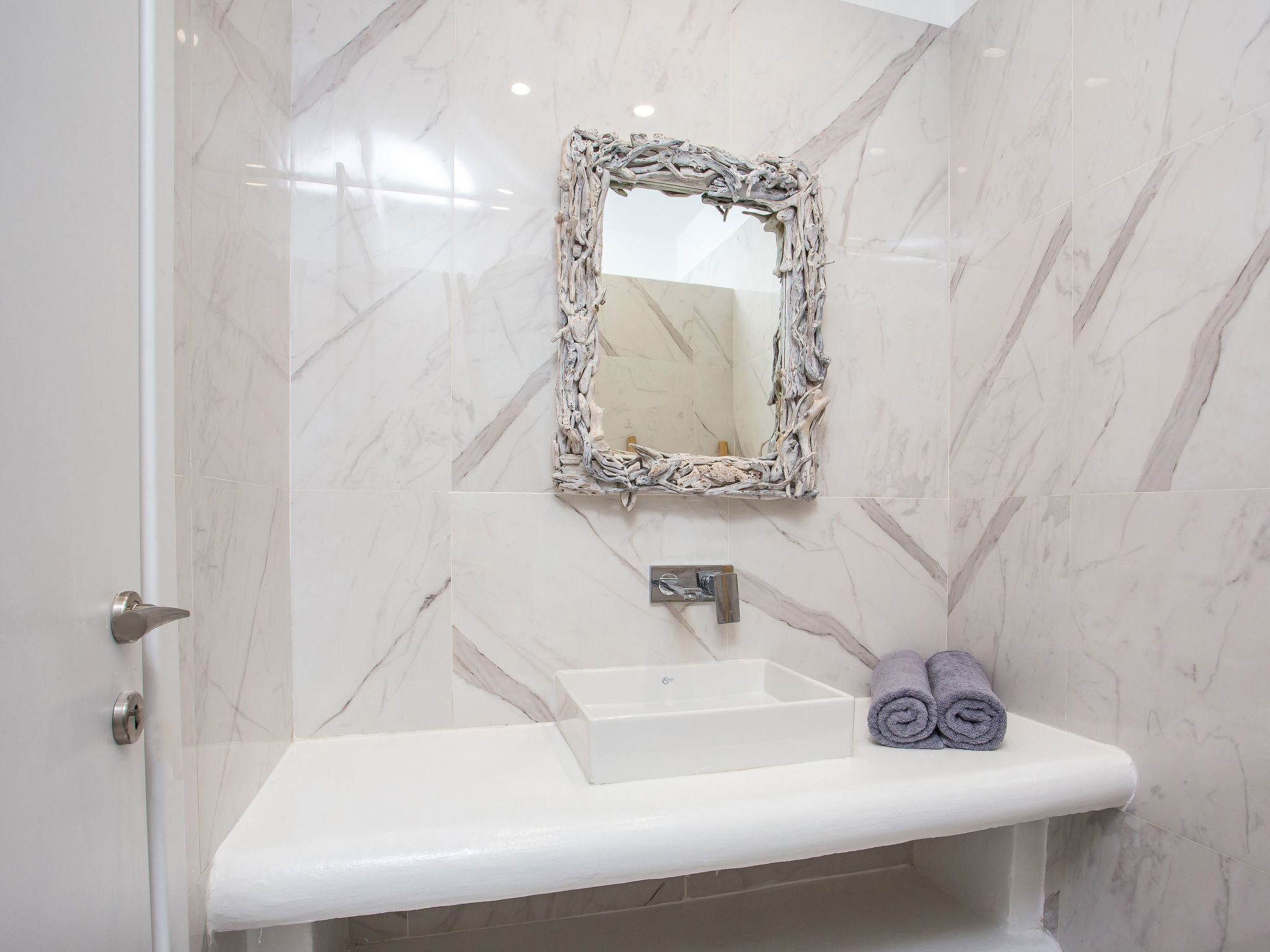 Ammos Luxury Suite - in der Nähe des Strandes von Faliraki-Binnen