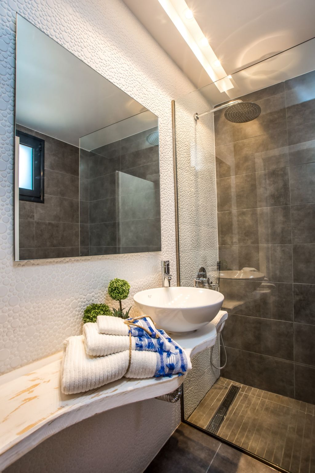 Für 4 Personen ca. 79 m&sup2; in Faliraki, Ägäis (Rhodos)-Binnen