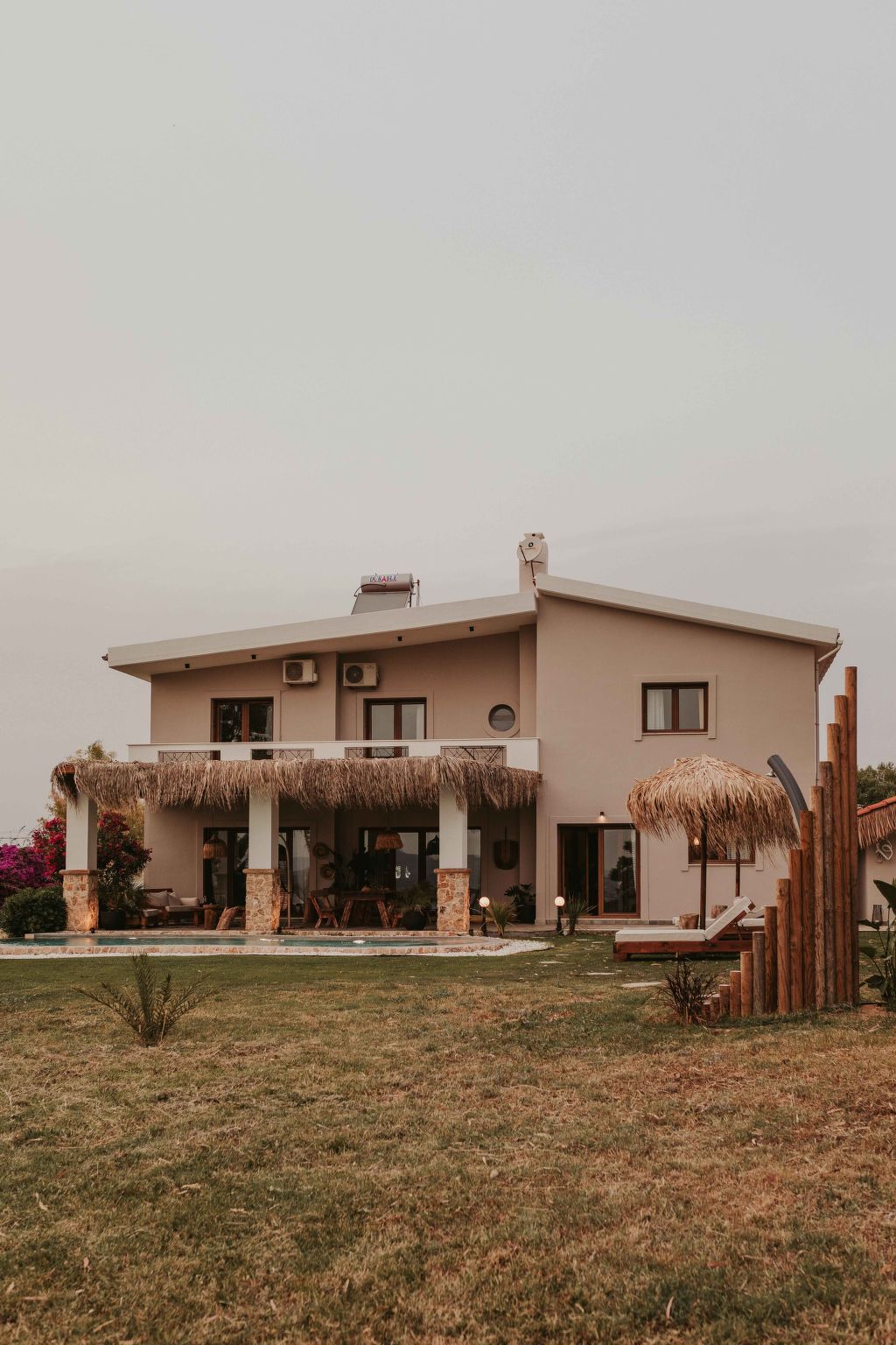 Villa Maya mit Pool und Bergblick