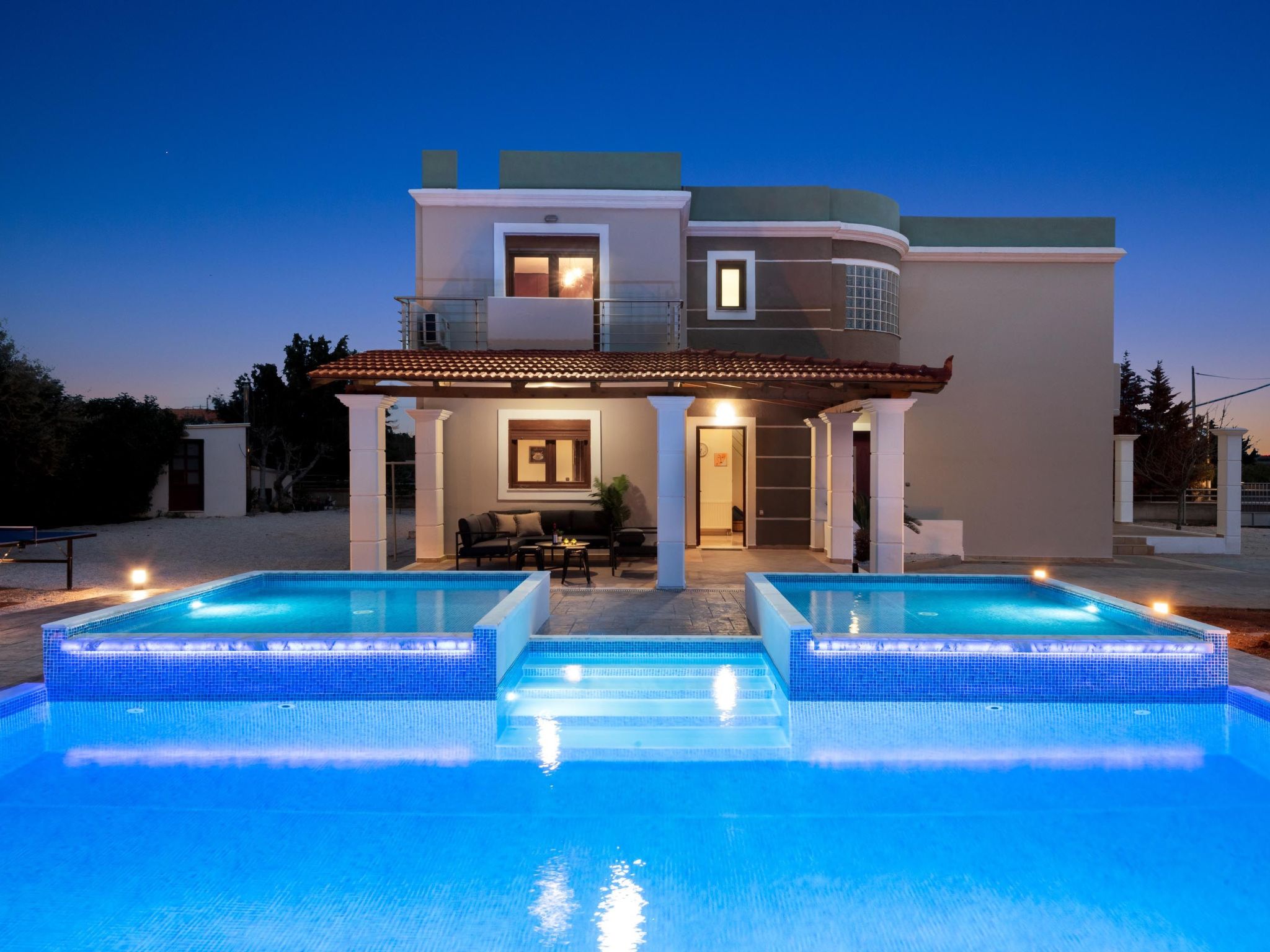 Vakantiehuis met privé zwembad in Faliraki (Griekenland) voor 10 personen