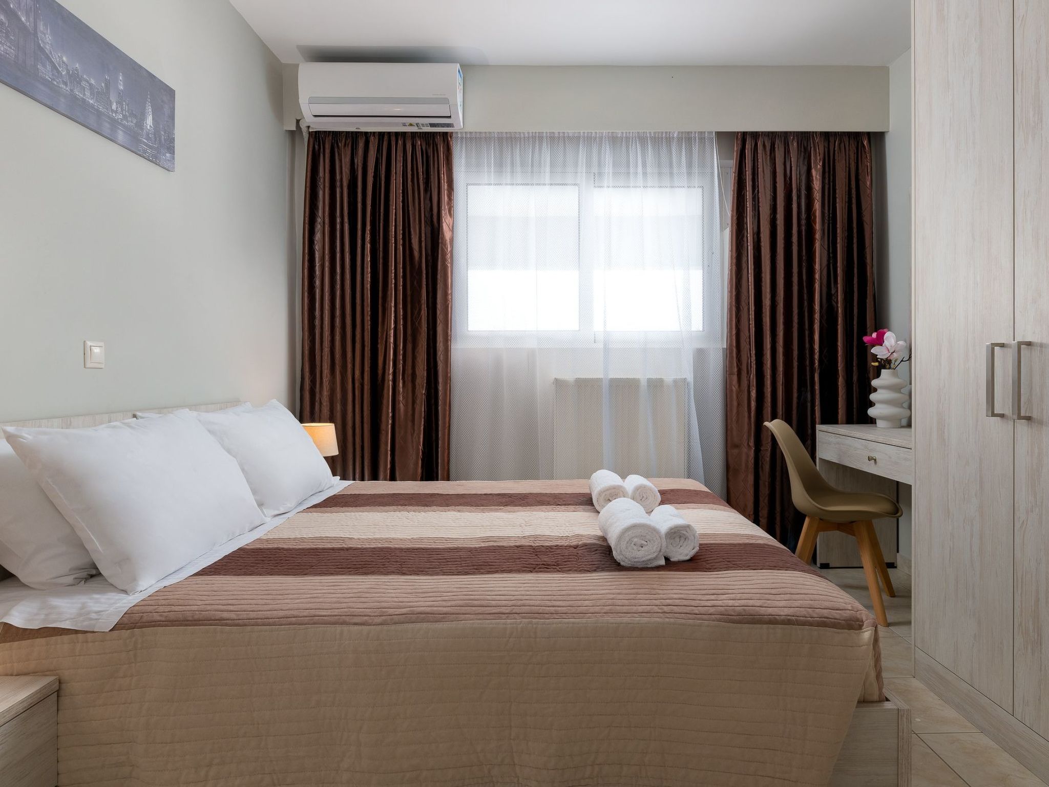 Athena PoolFront-Image-tags.info