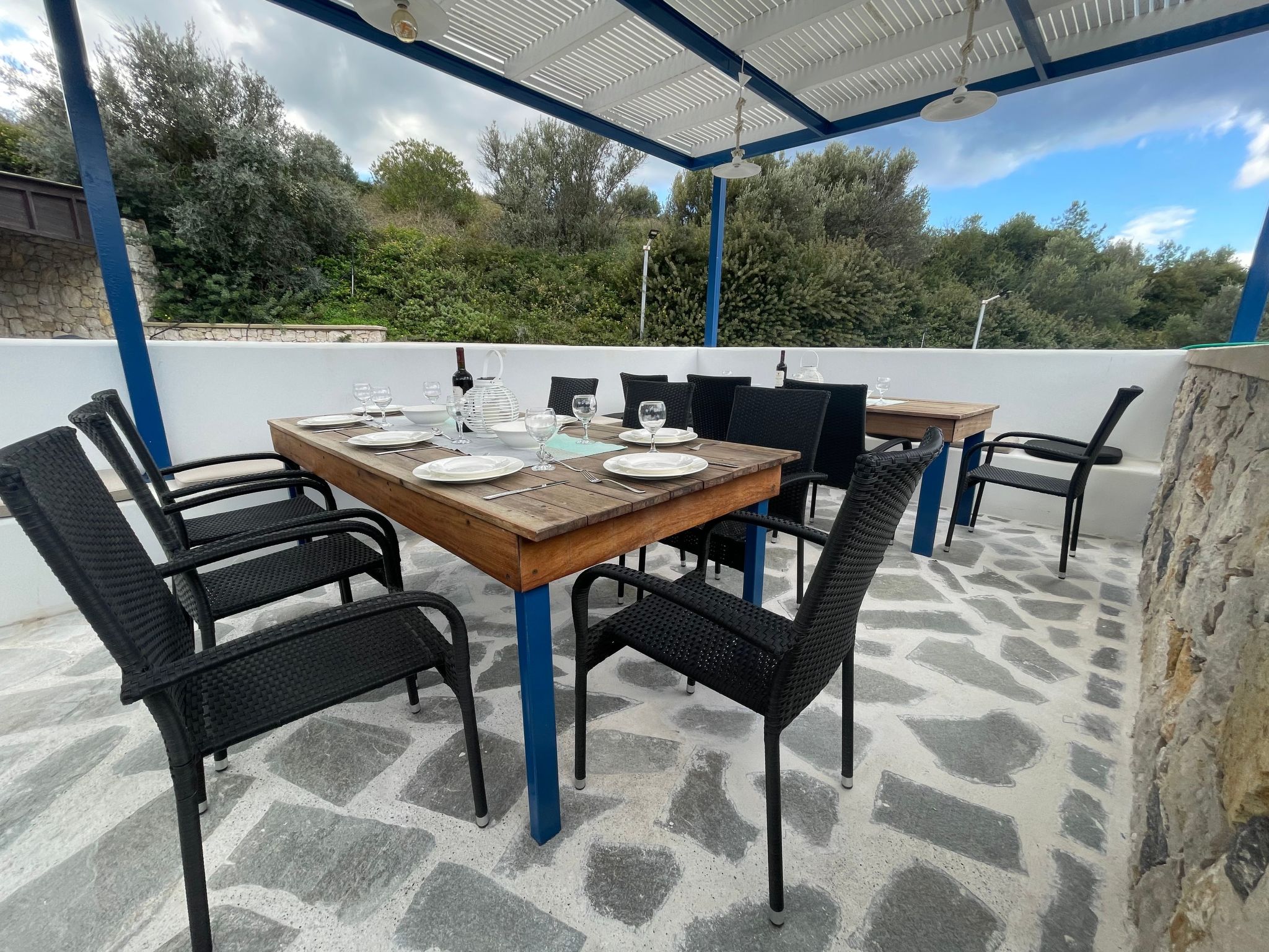 Athena PoolFront-Image-tags.info