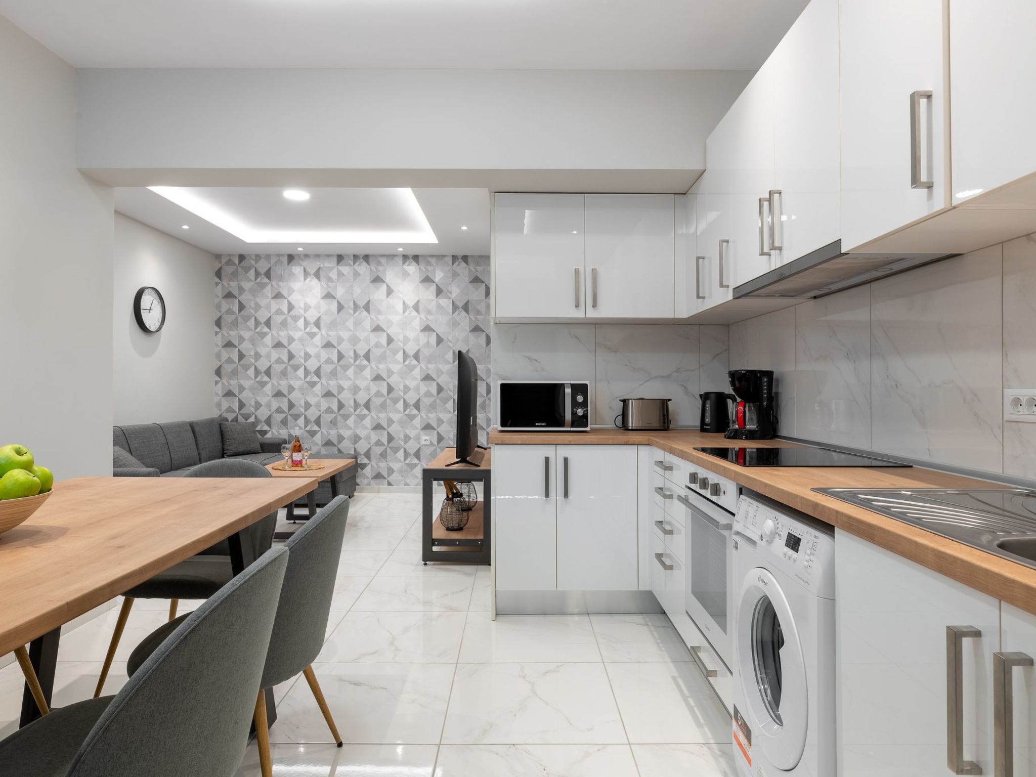 Artemis PoolFront-Image-tags.info