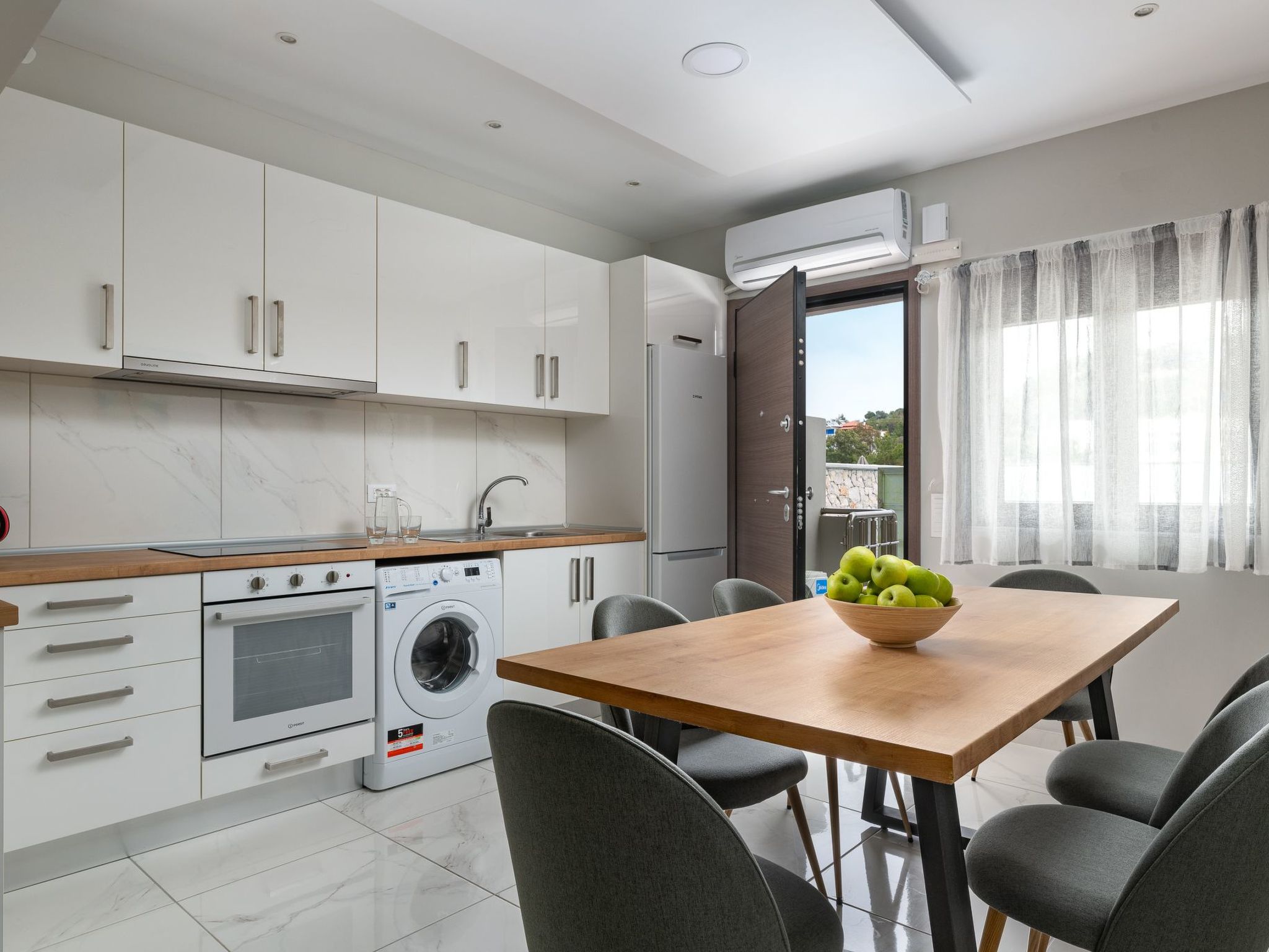 Artemis PoolFront-Image-tags.info