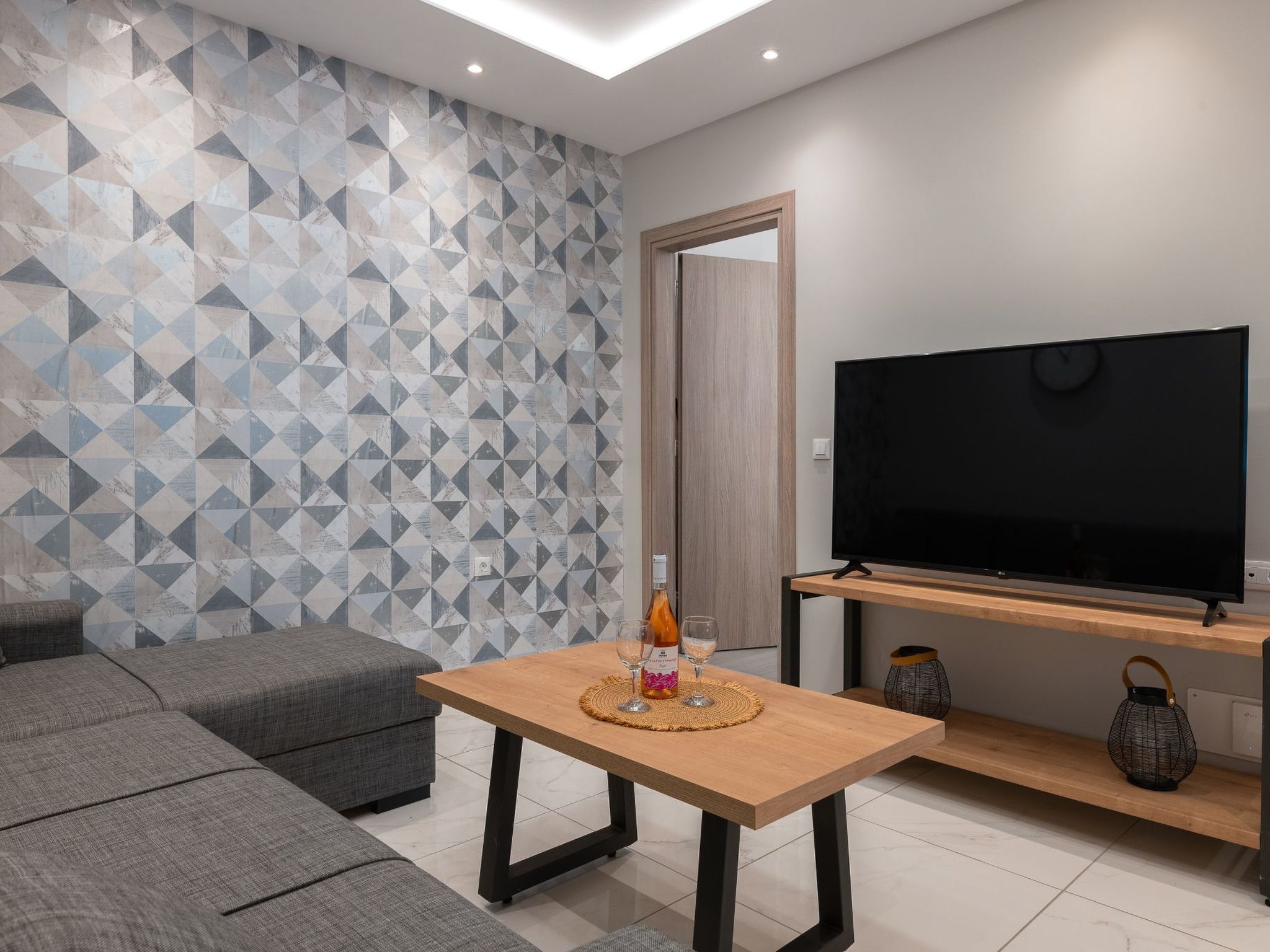 Artemis PoolFront-Image-tags.info