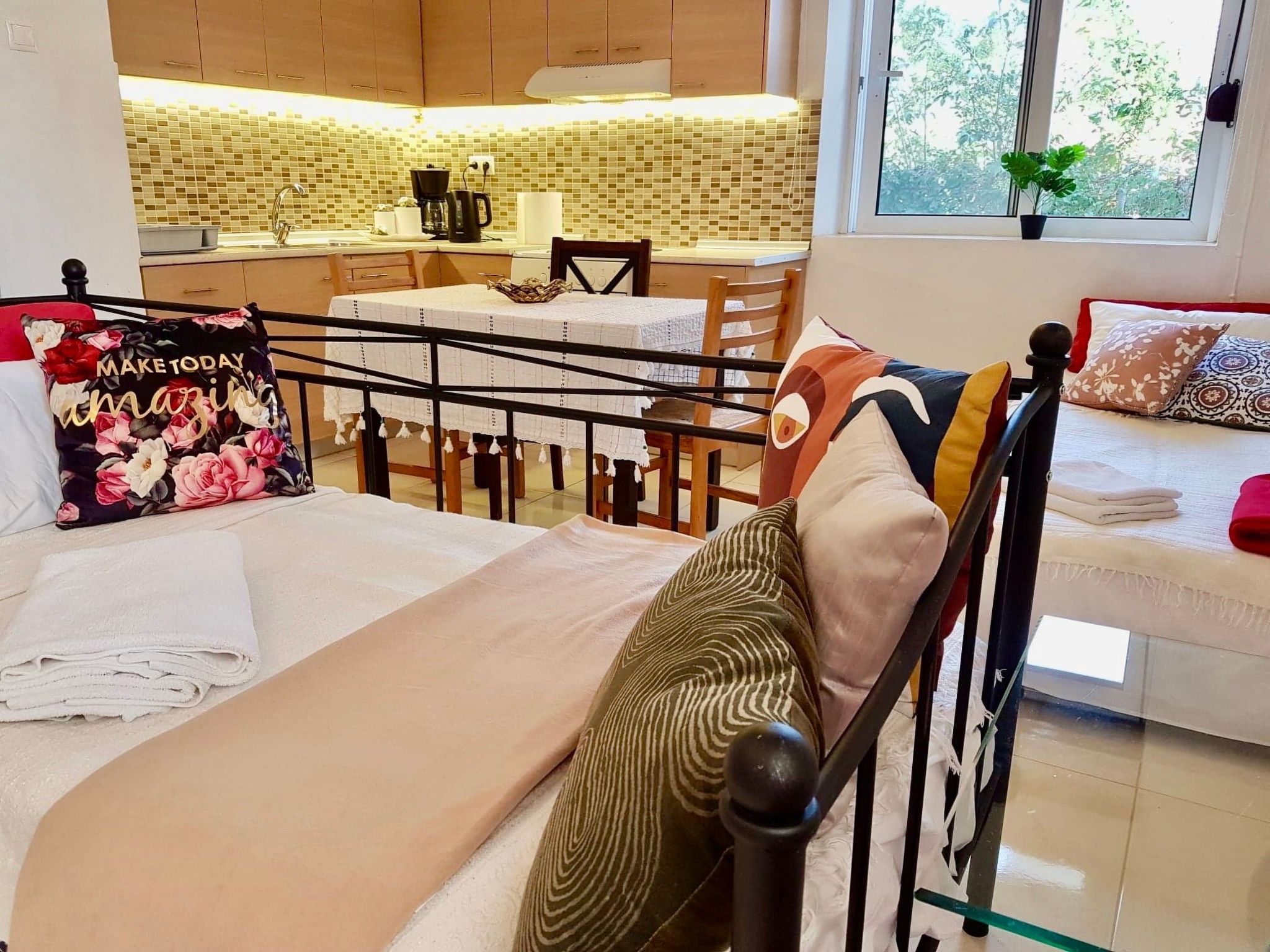 Für 3 Personen ca. 58 m&sup2; in Rhodos-Stadt, Ägäis (Rhodos)-Image-tags.info