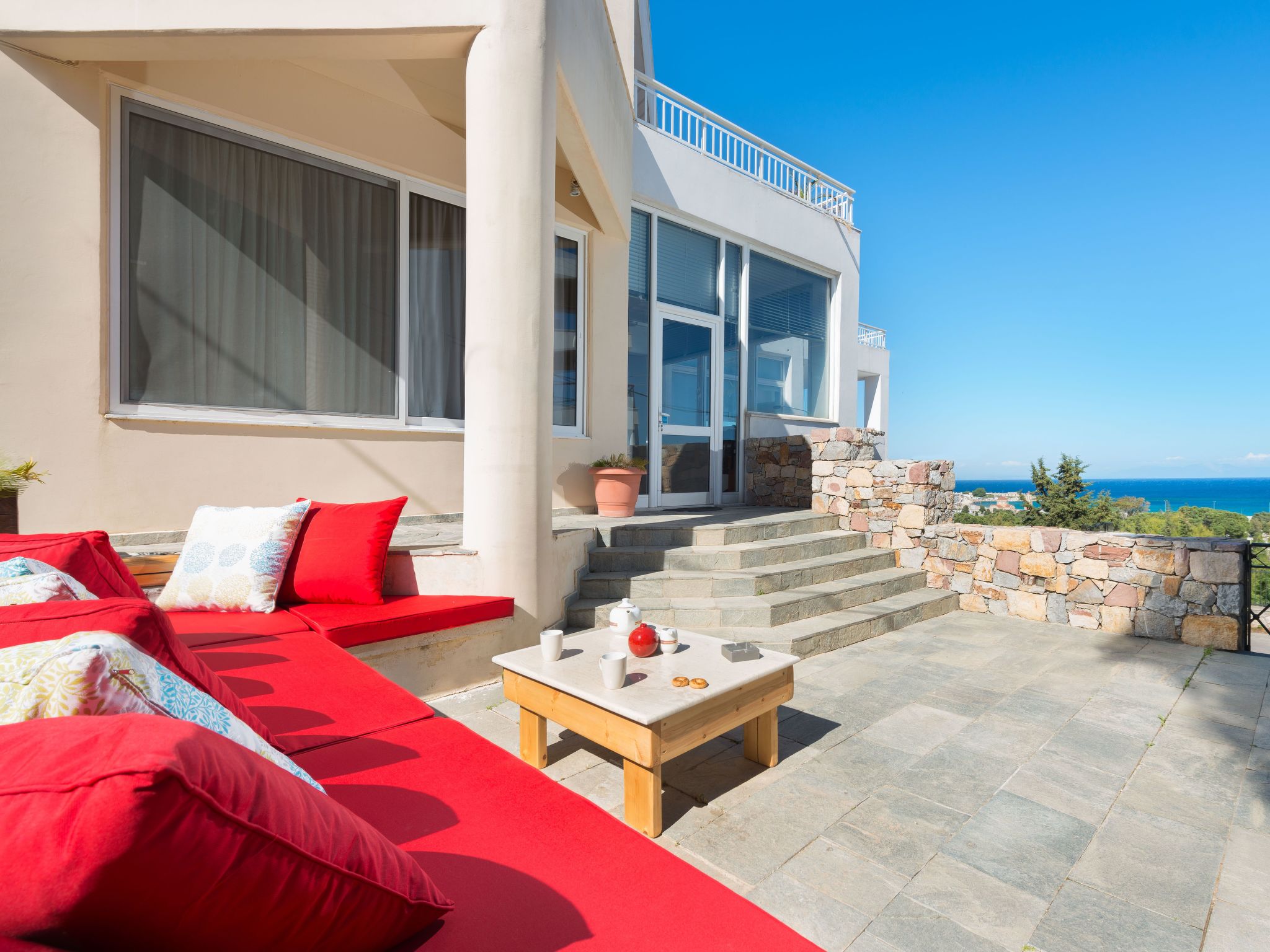 Drei-Zimmer-Wohnung mit Meerblick-Image-tags.info