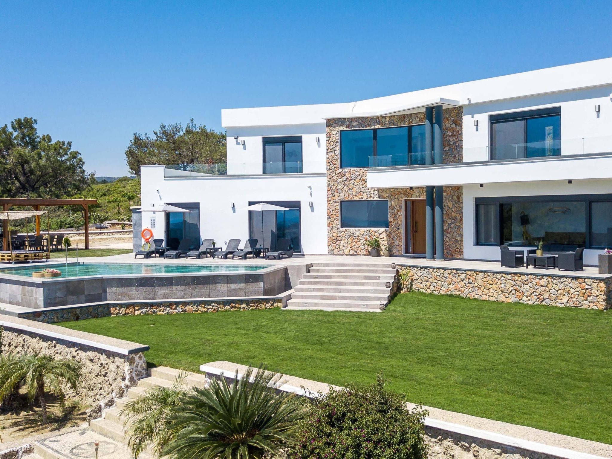 Villa Indira in der Nähe des Dorfes Kallithea