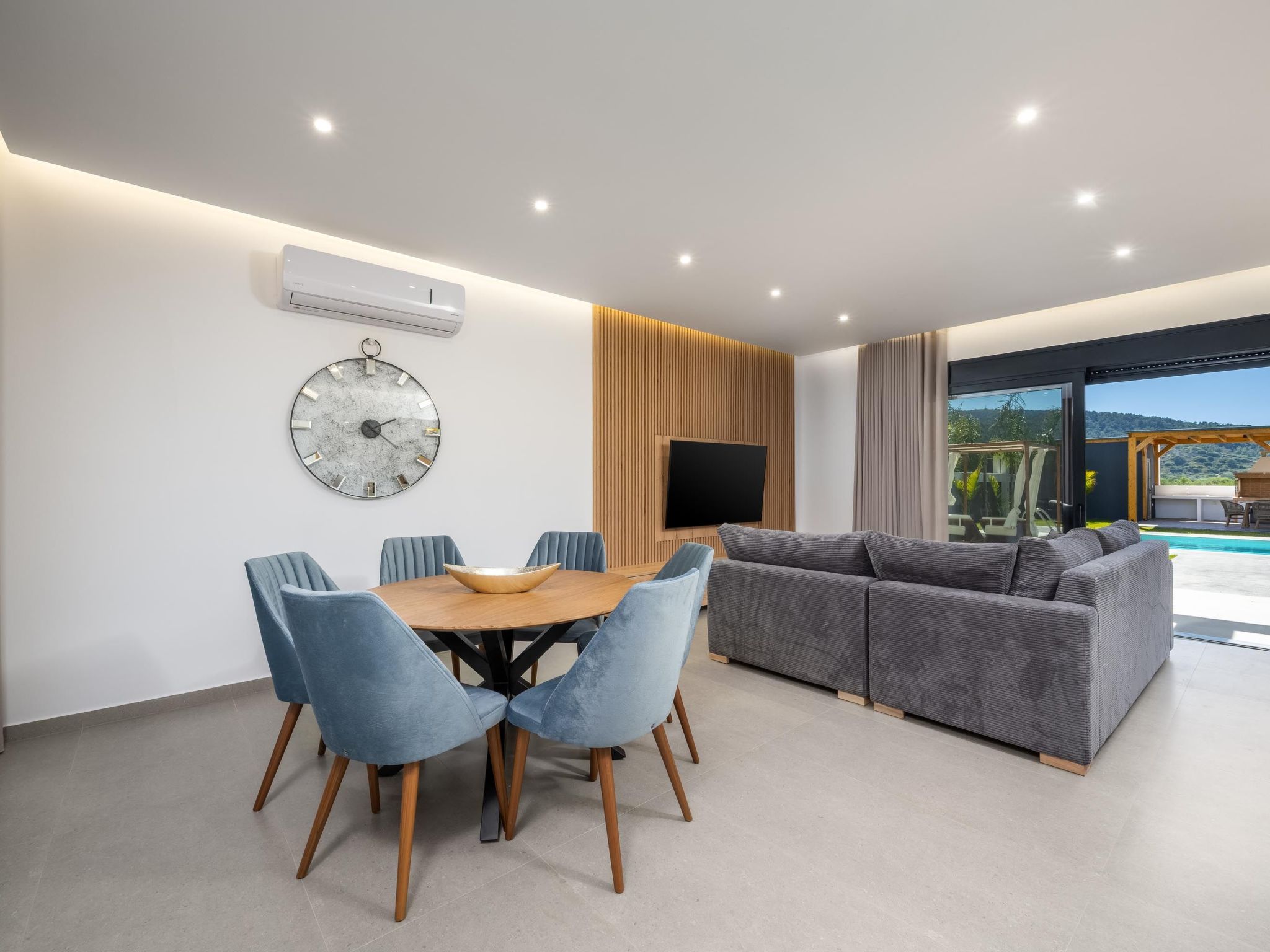 Villa Elesia-Image-tags.info