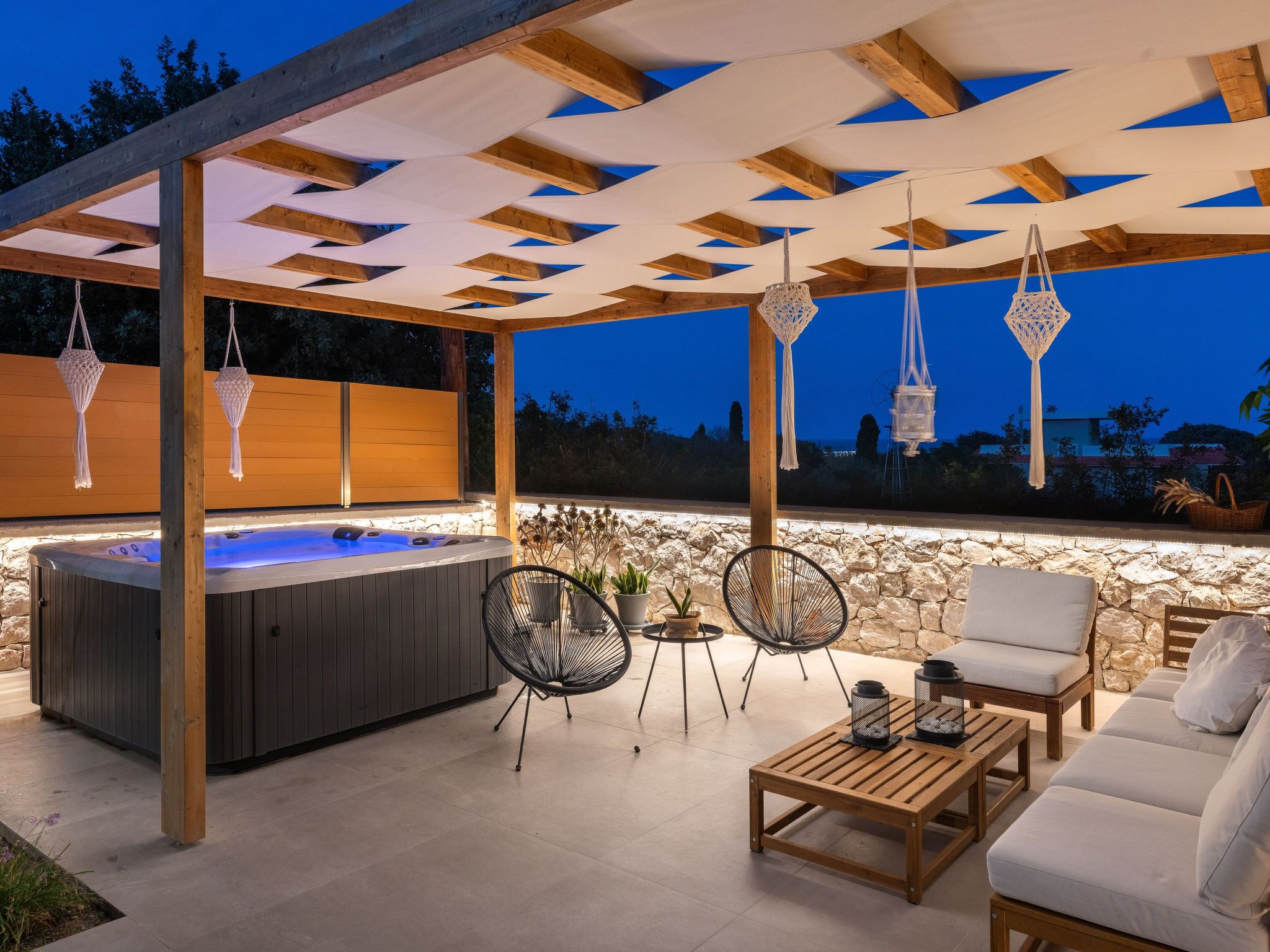 Schöne Pool-Villa Terpsis