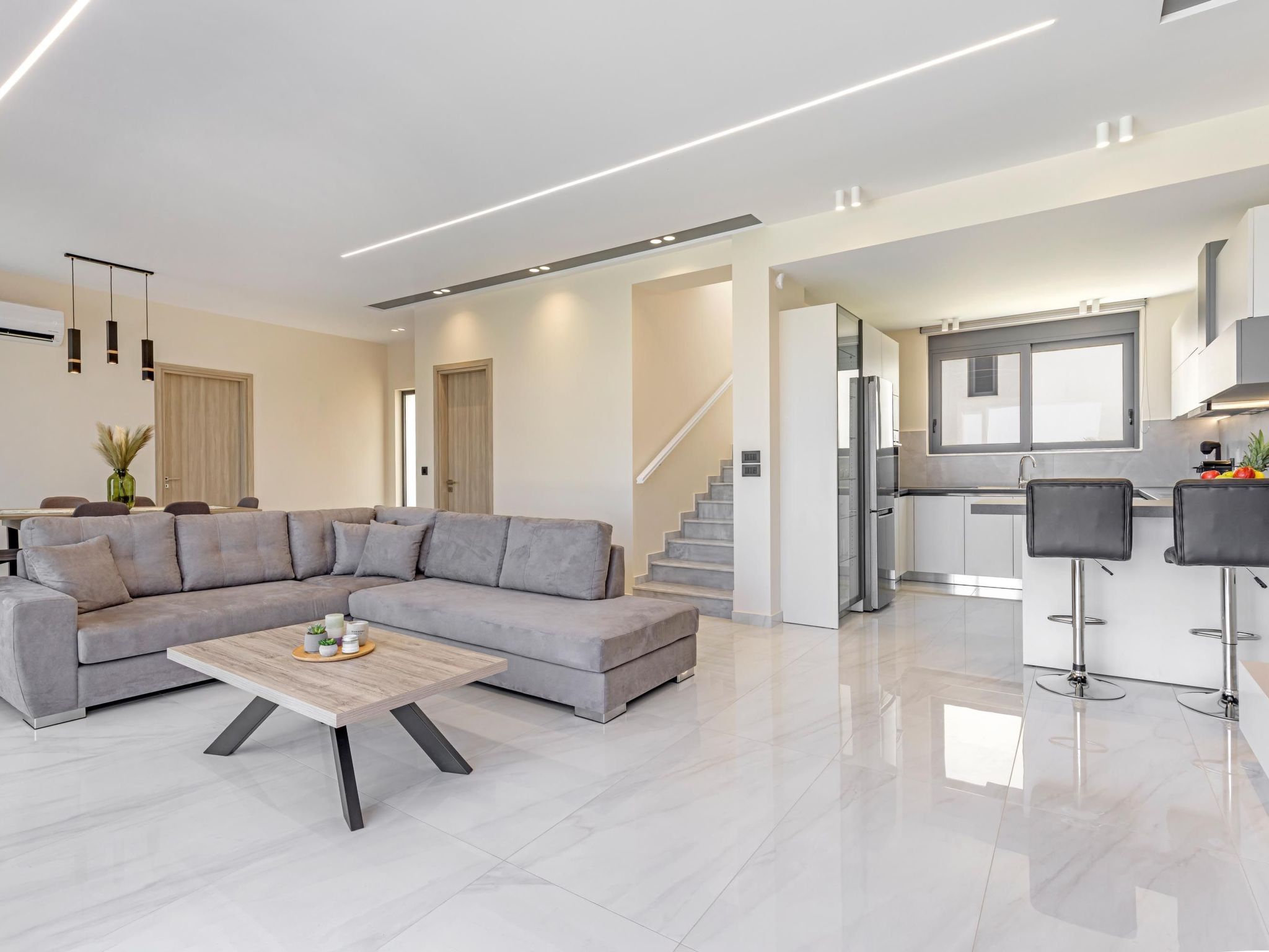 Ferienvilla Azalea mit Schwimmbad-Dedans