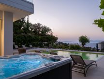 Vista von Del Sol: Exclusieve villa met zeezicht en privézwembad in Faliraki - thumbnail 1