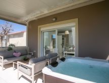 Vrijstaande bungalow aan zee in Ialyssos met tuin en airco - thumbnail 1