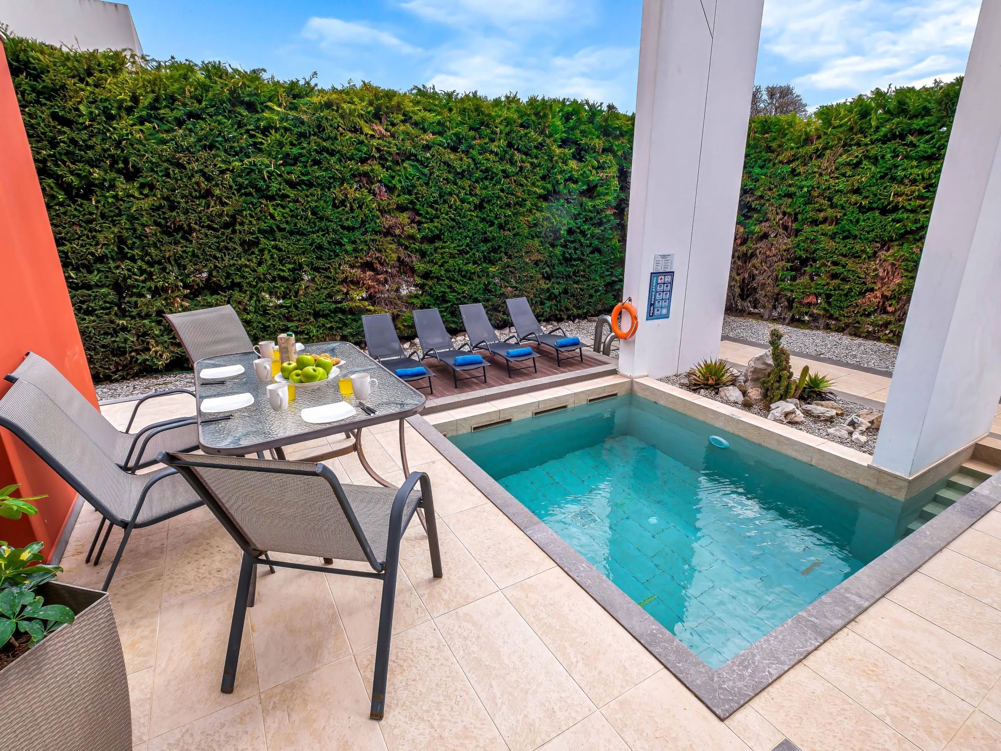 Charmante Mandelvilla auf der Insel Rhodos-Dehors