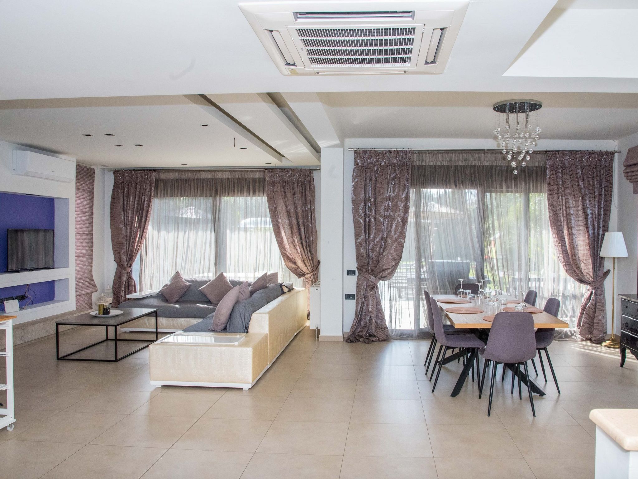 Photo of Luxuriöse Ferienvilla Elena