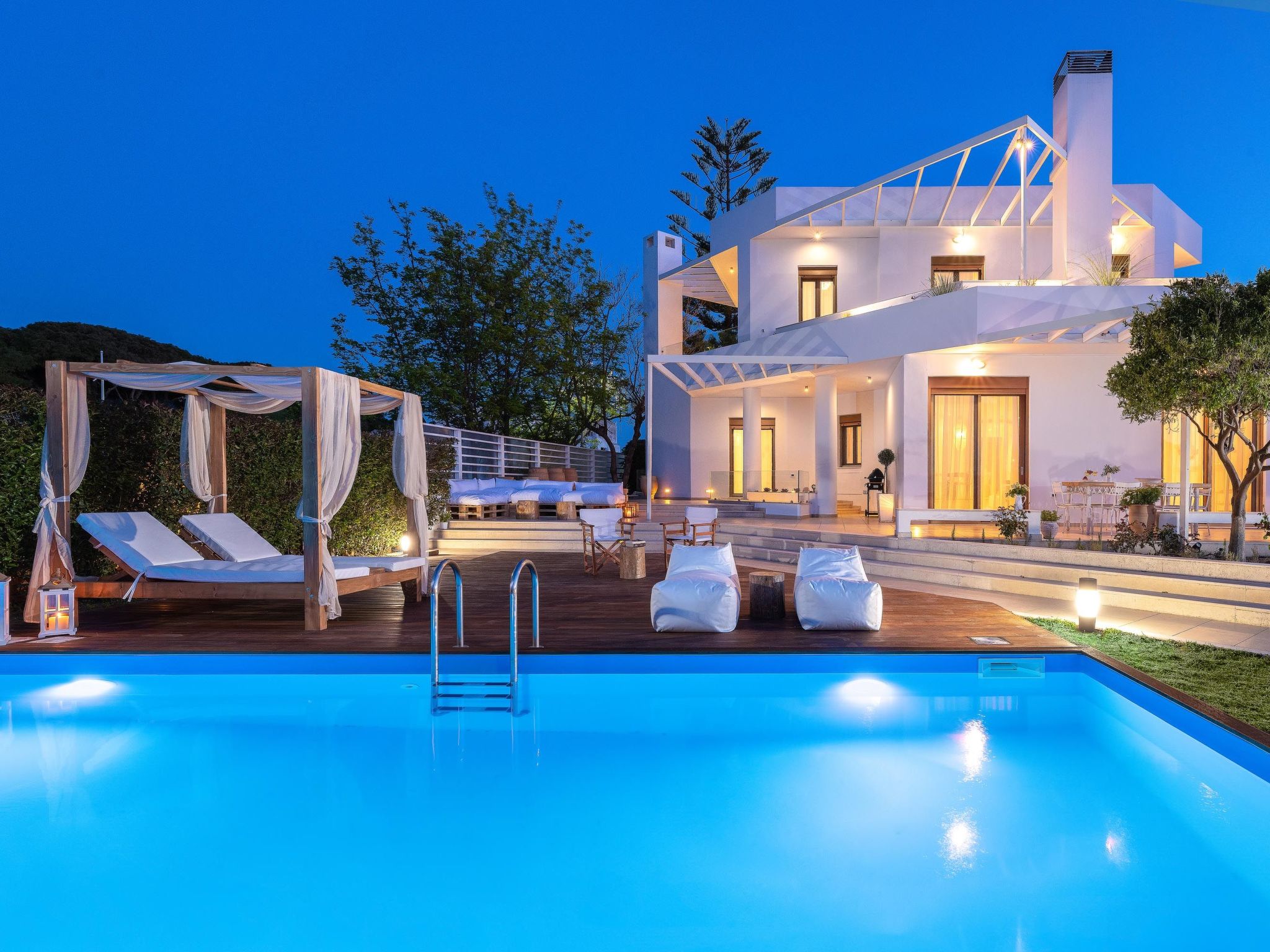 Schöne weiße Ferienvilla Liebe