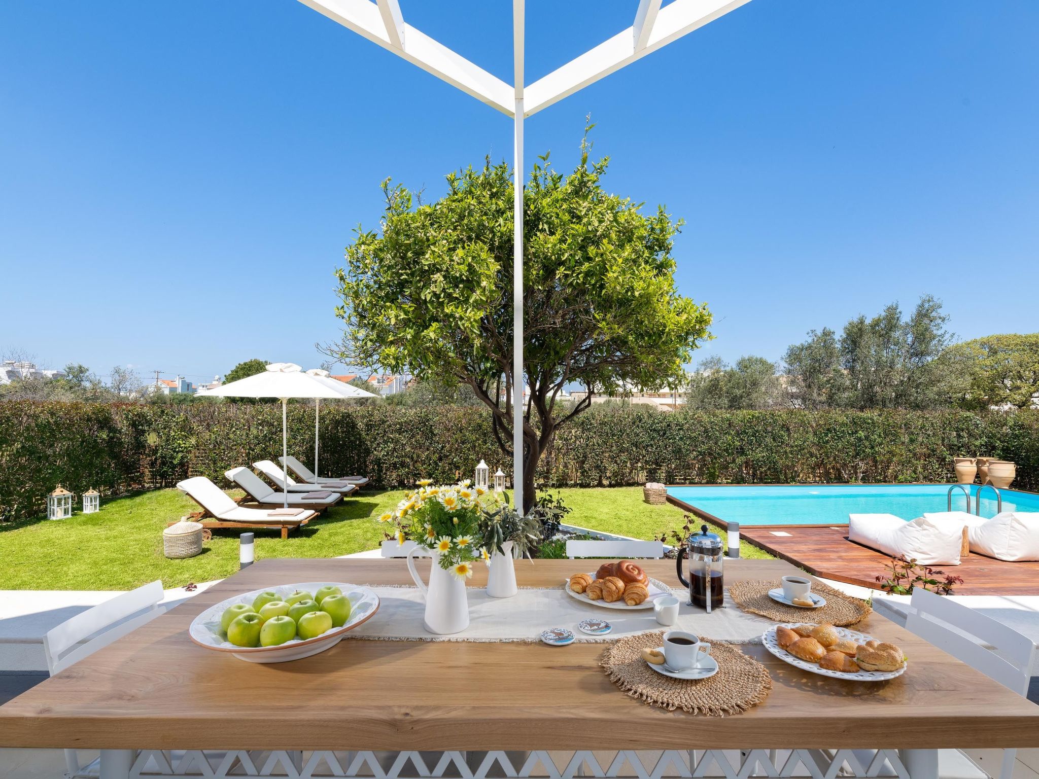 Schöne weiße Ferienvilla Liebe-Image-tags.info