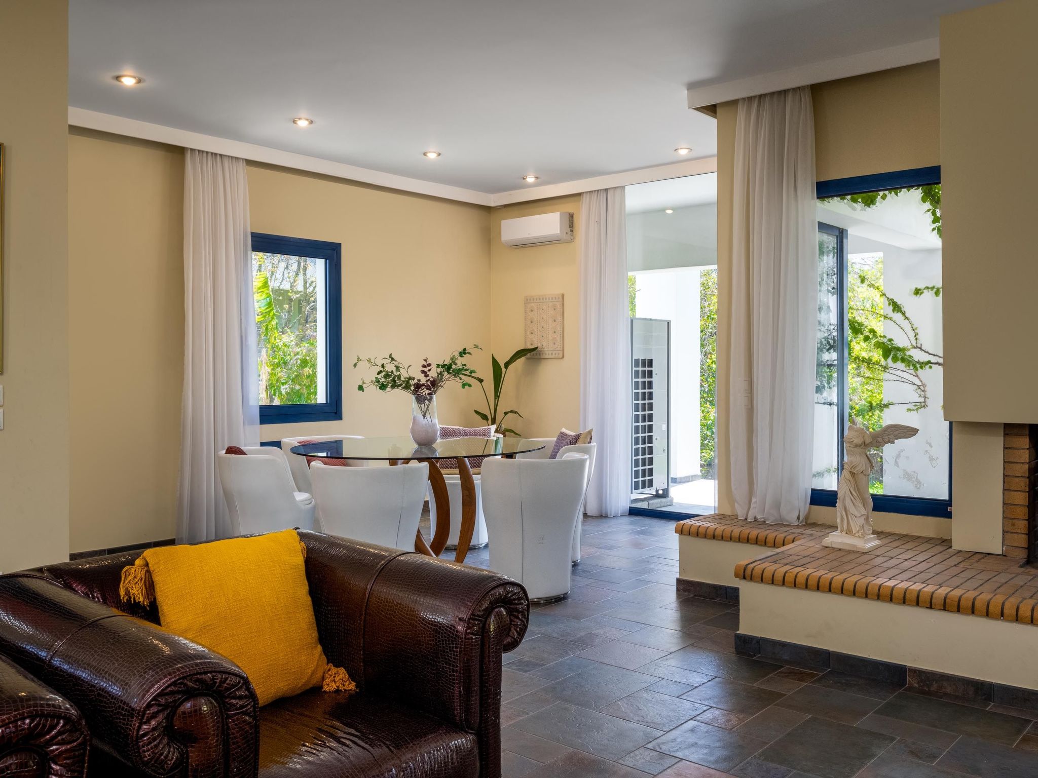 Villa Themis für 13 Erwachsene und 1 Kind-Dedans