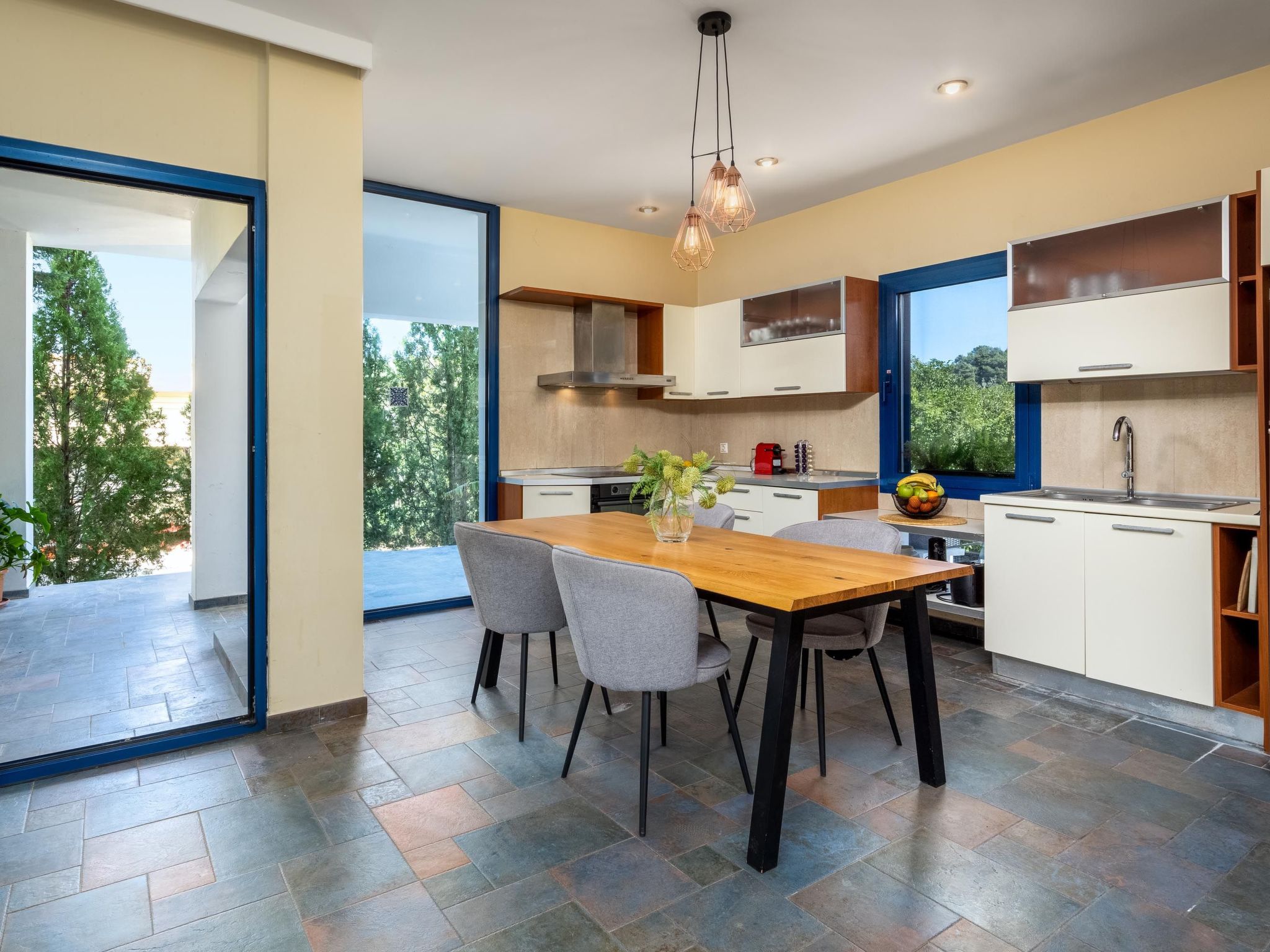 Villa Themis für 13 Erwachsene und 1 Kind-Dedans