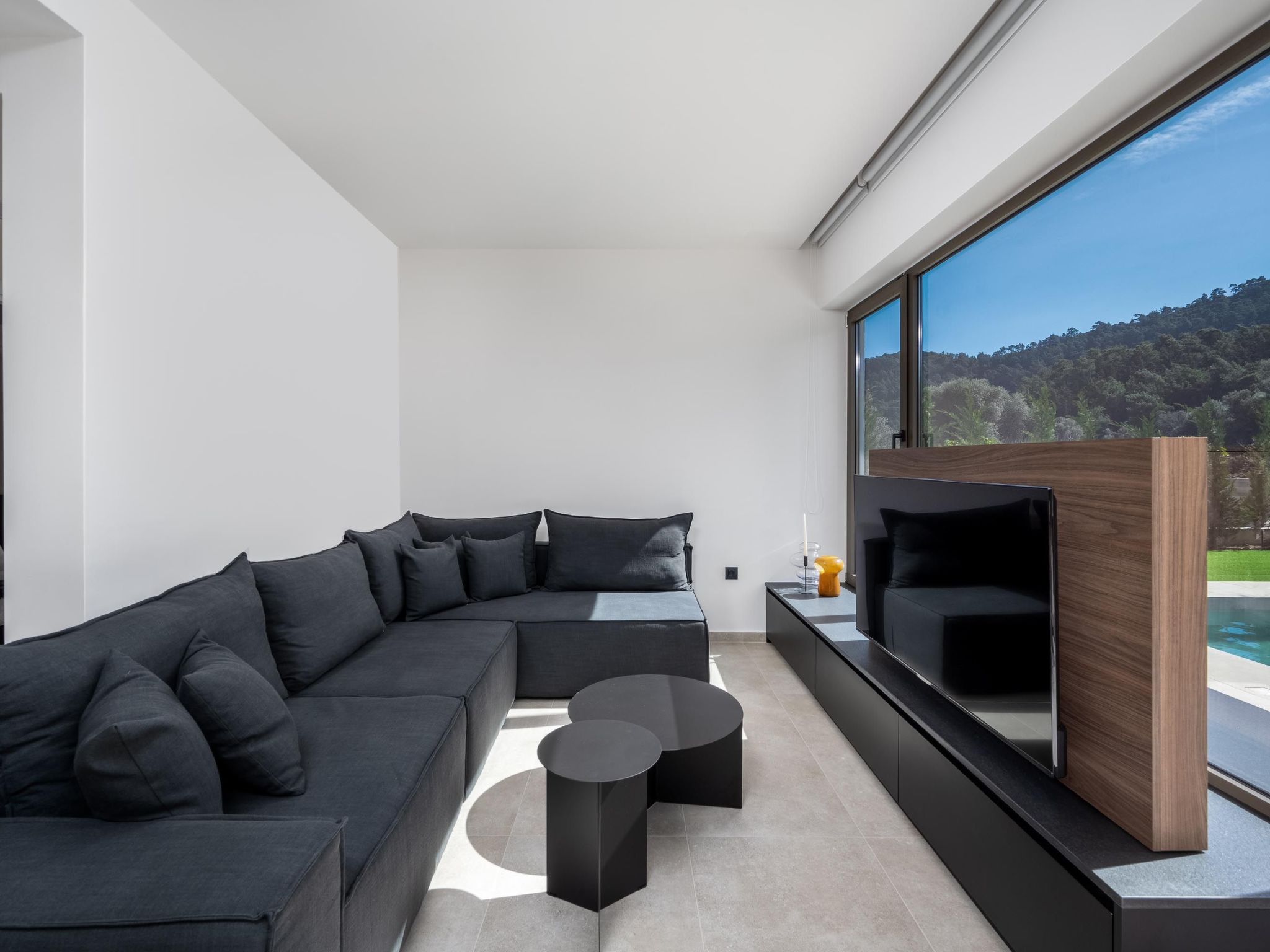 Haus Yiava-Image-tags.info