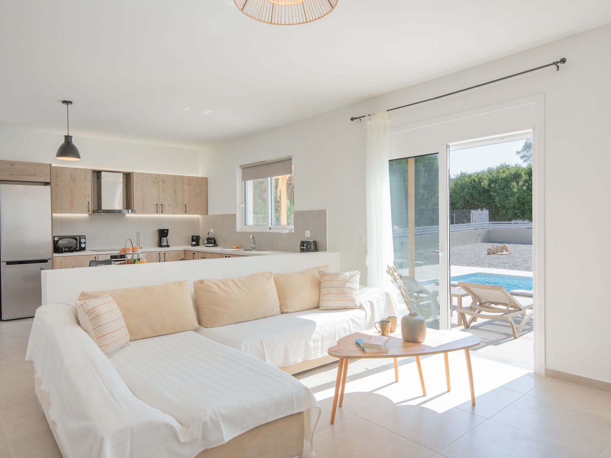 Elias Filerimos Haus-Dedans