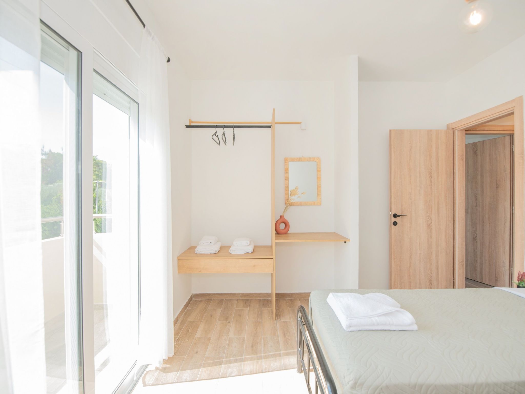 Elias Filerimos Haus-Dedans