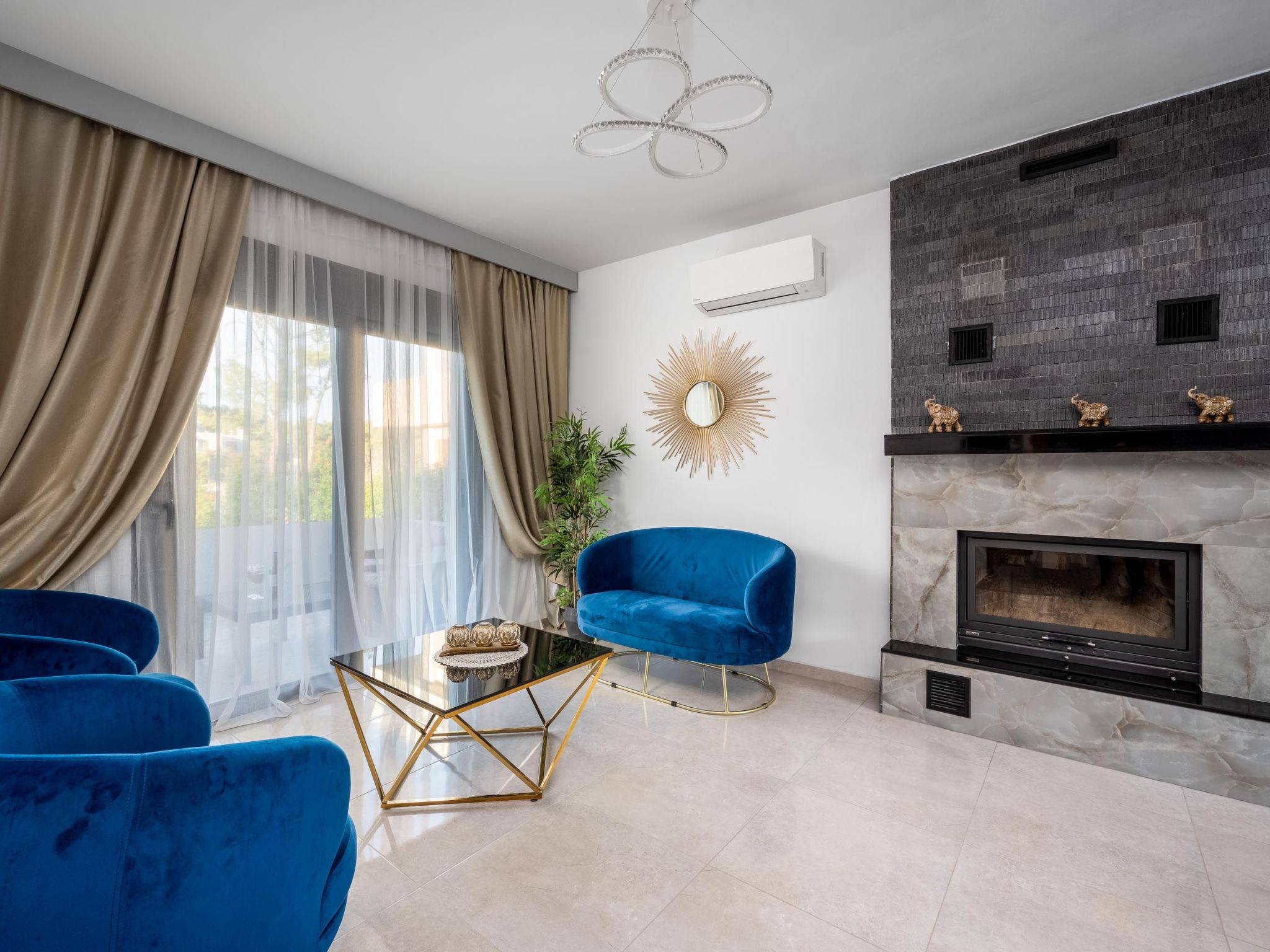 Versteckte Villa-Image-tags.info