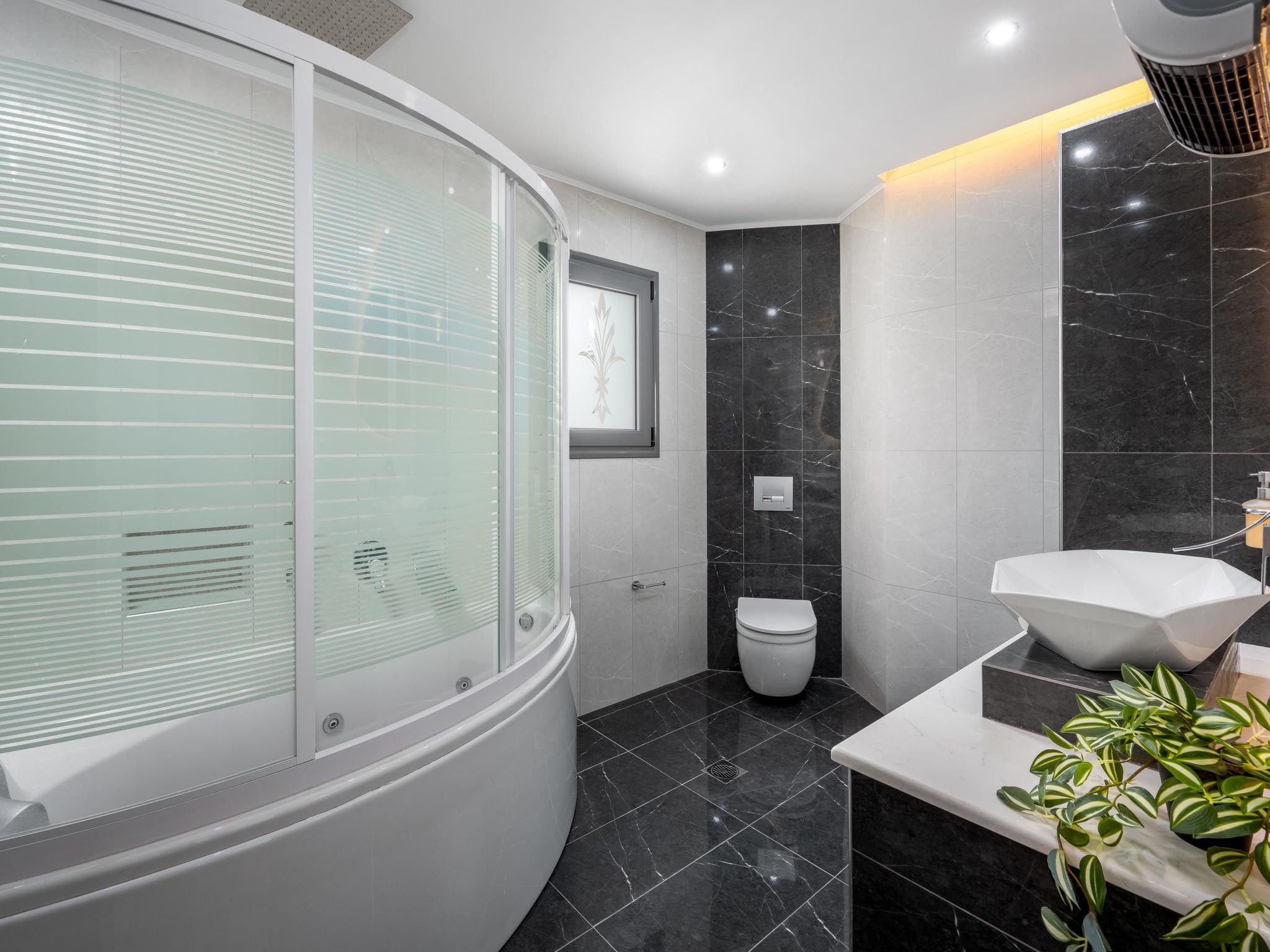 Photo of Versteckte Villa