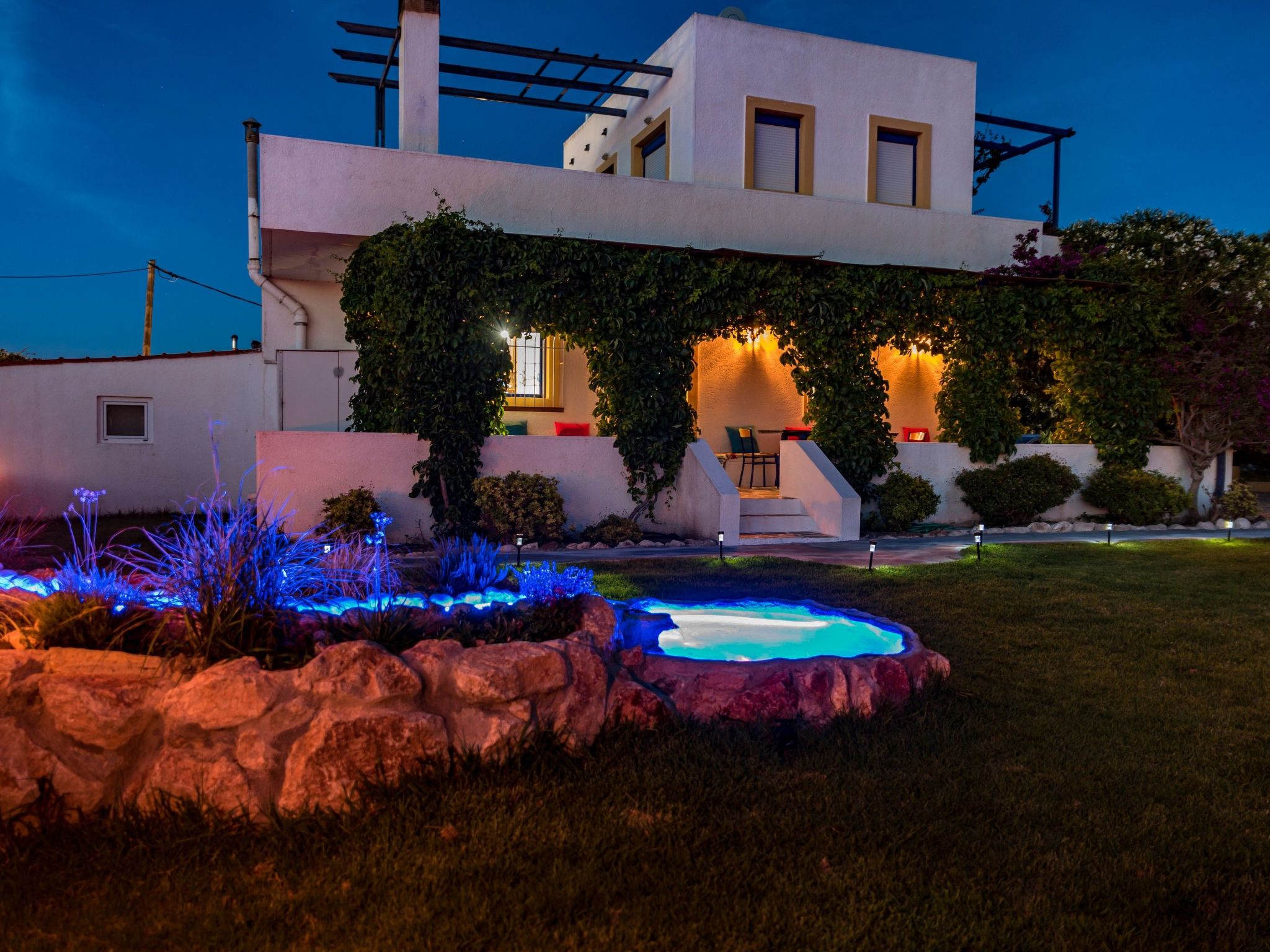 Anwesen mit Whirlpool-Dehors