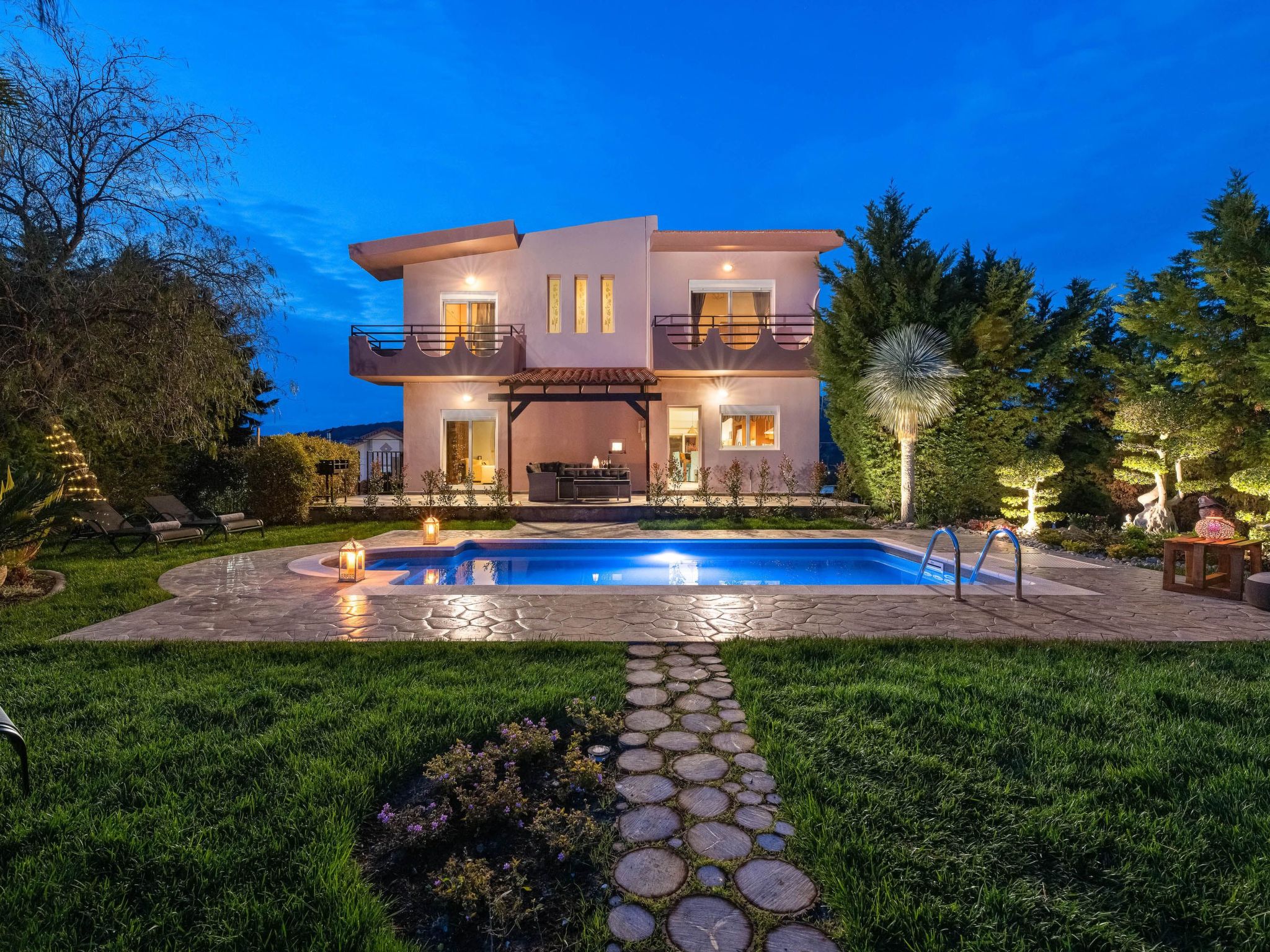 Gemütliche Villa Zenia in Damatria