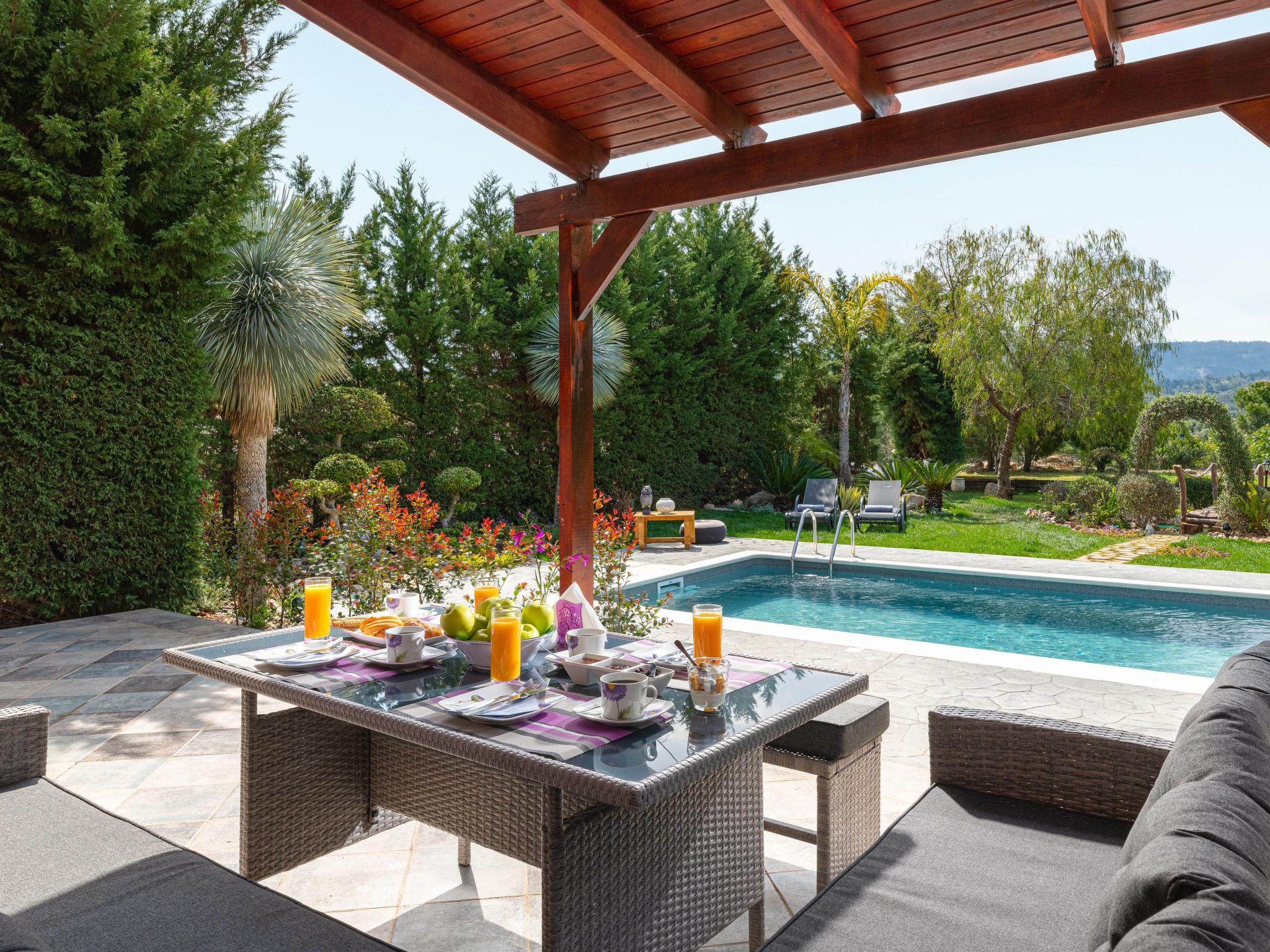 Gemütliche Villa Zenia in Damatria