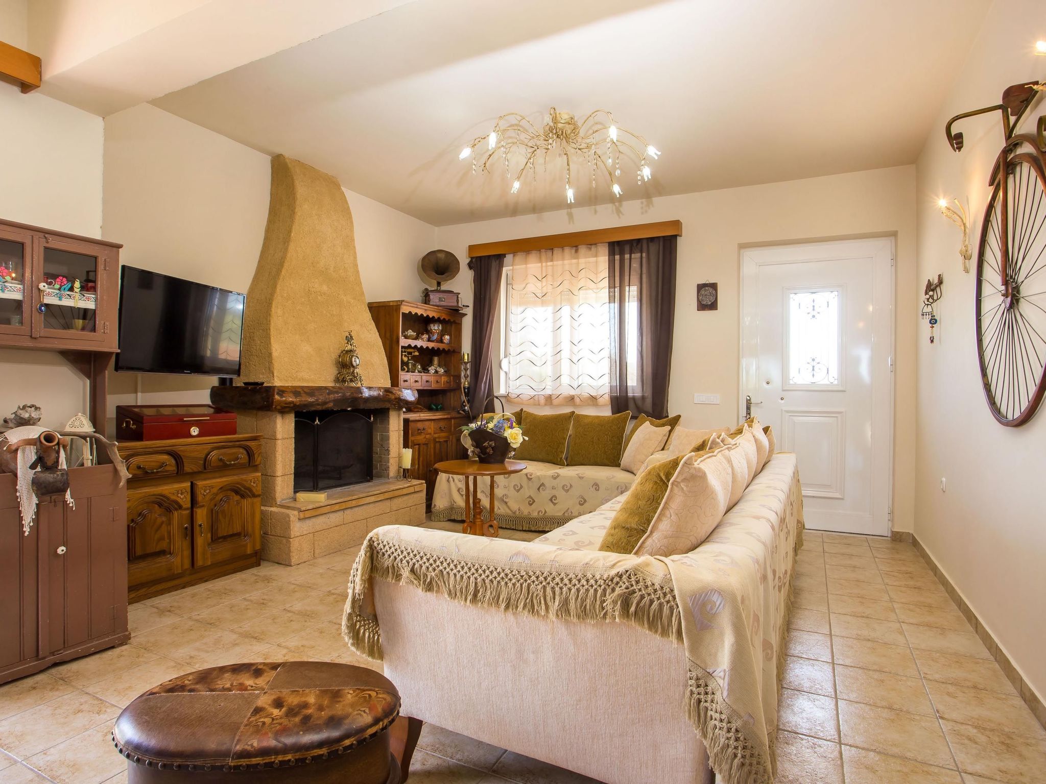 Villa "Laylande House" mit Bergblick-Dedans