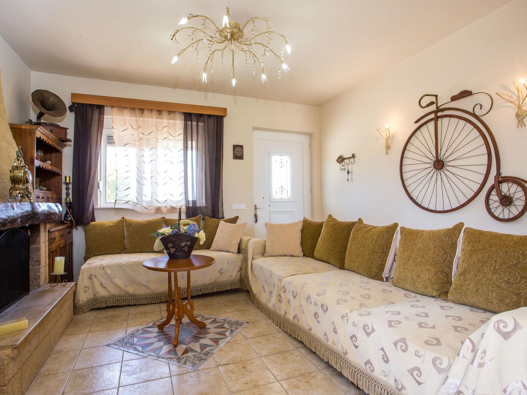 Villa "Laylande House" mit Bergblick-Dedans