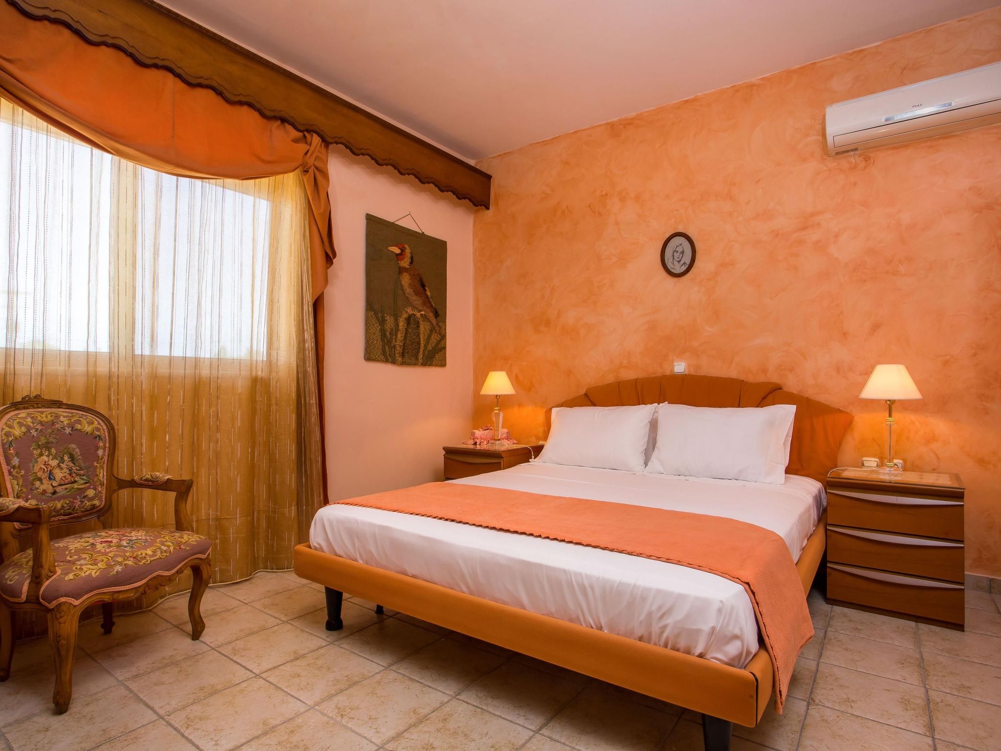 Villa "Laylande House" mit Bergblick-Image-tags.info