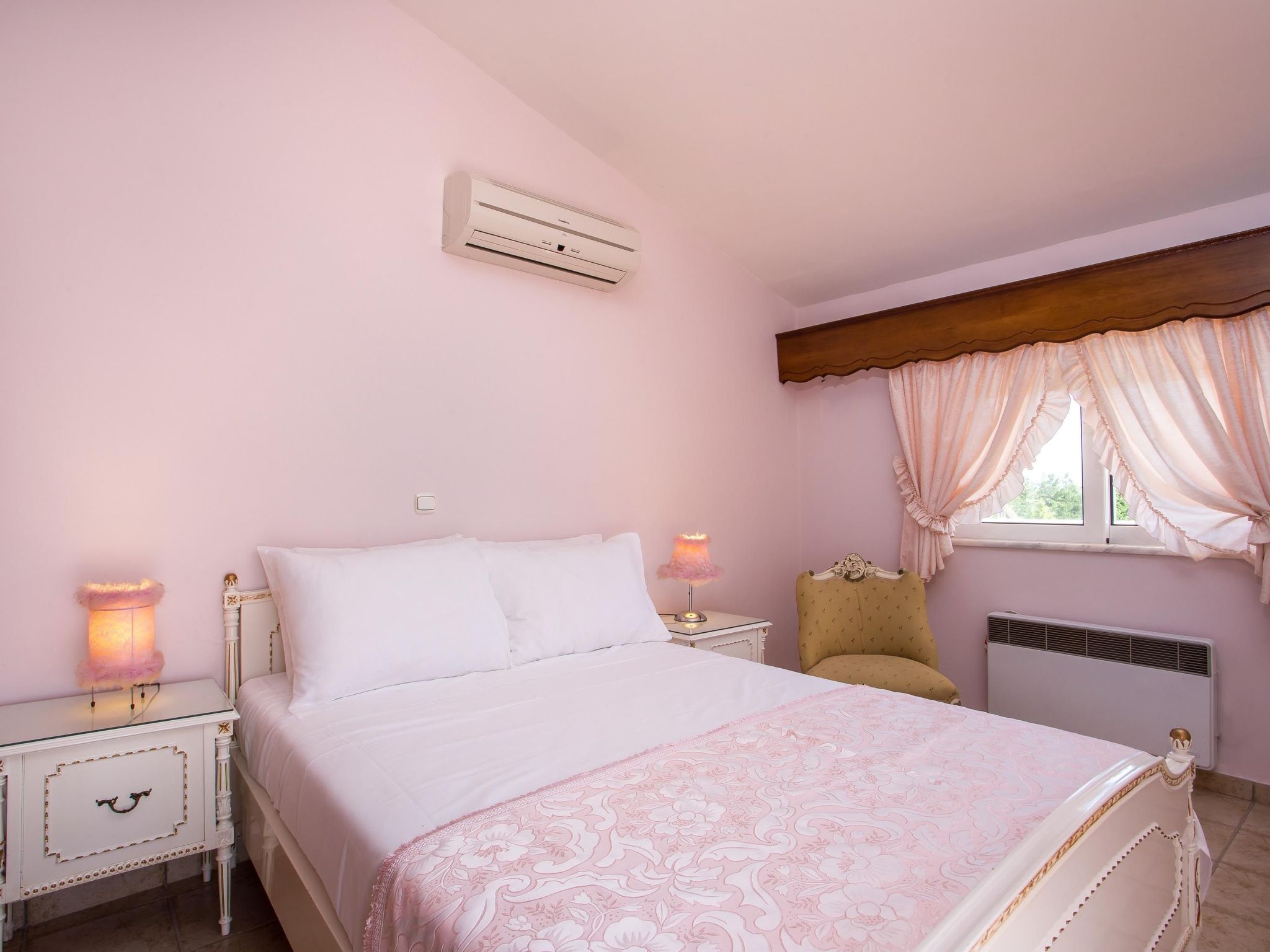 Villa "Laylande House" mit Bergblick-Image-tags.info