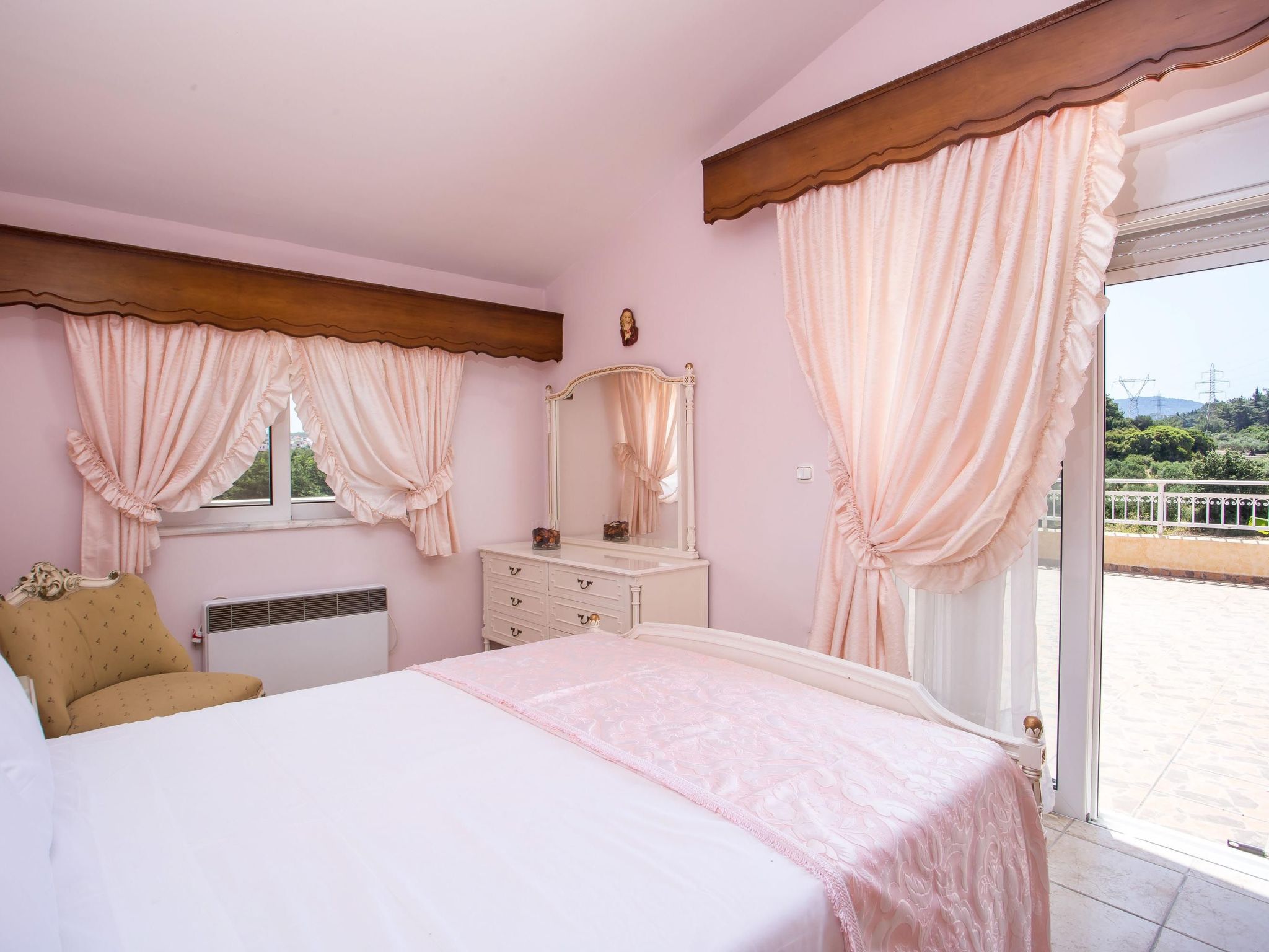 Villa "Laylande House" mit Bergblick-Image-tags.info