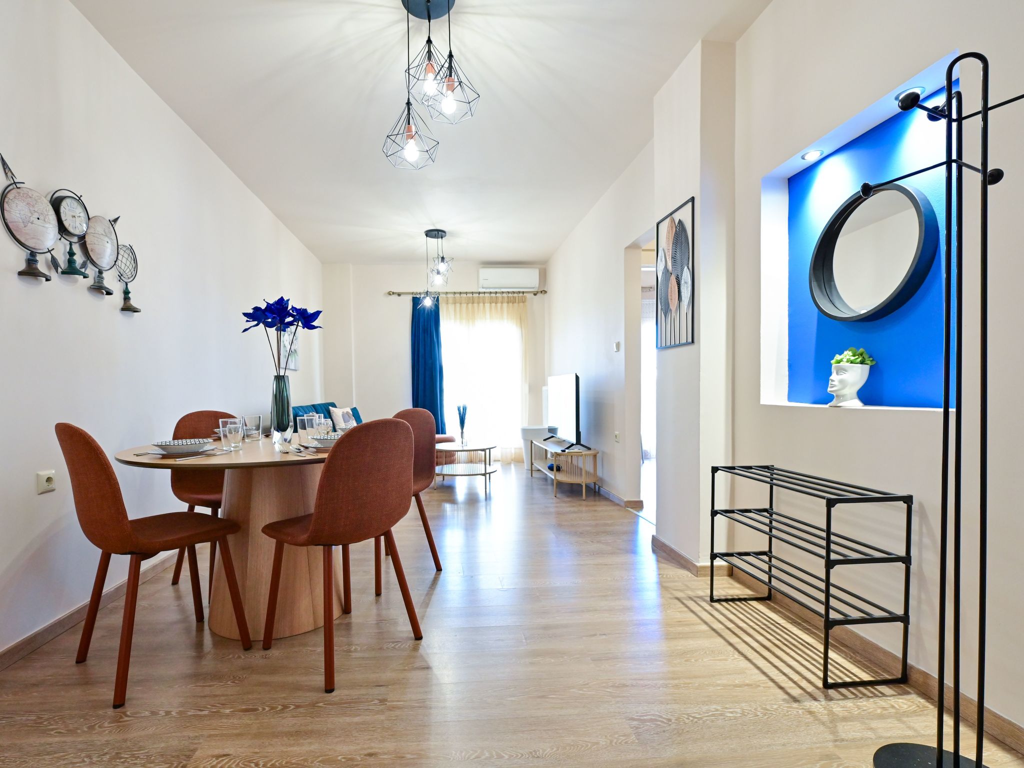 Royal Blue Central House "by Checkin"-Binnen