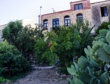 Villa Elborgini: Authentiek familiehuis met tuin nabij het strand van Heraklion - thumbnail 4