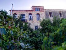 Villa Elborgini: Authentiek familiehuis met tuin nabij het strand van Heraklion - thumbnail 5