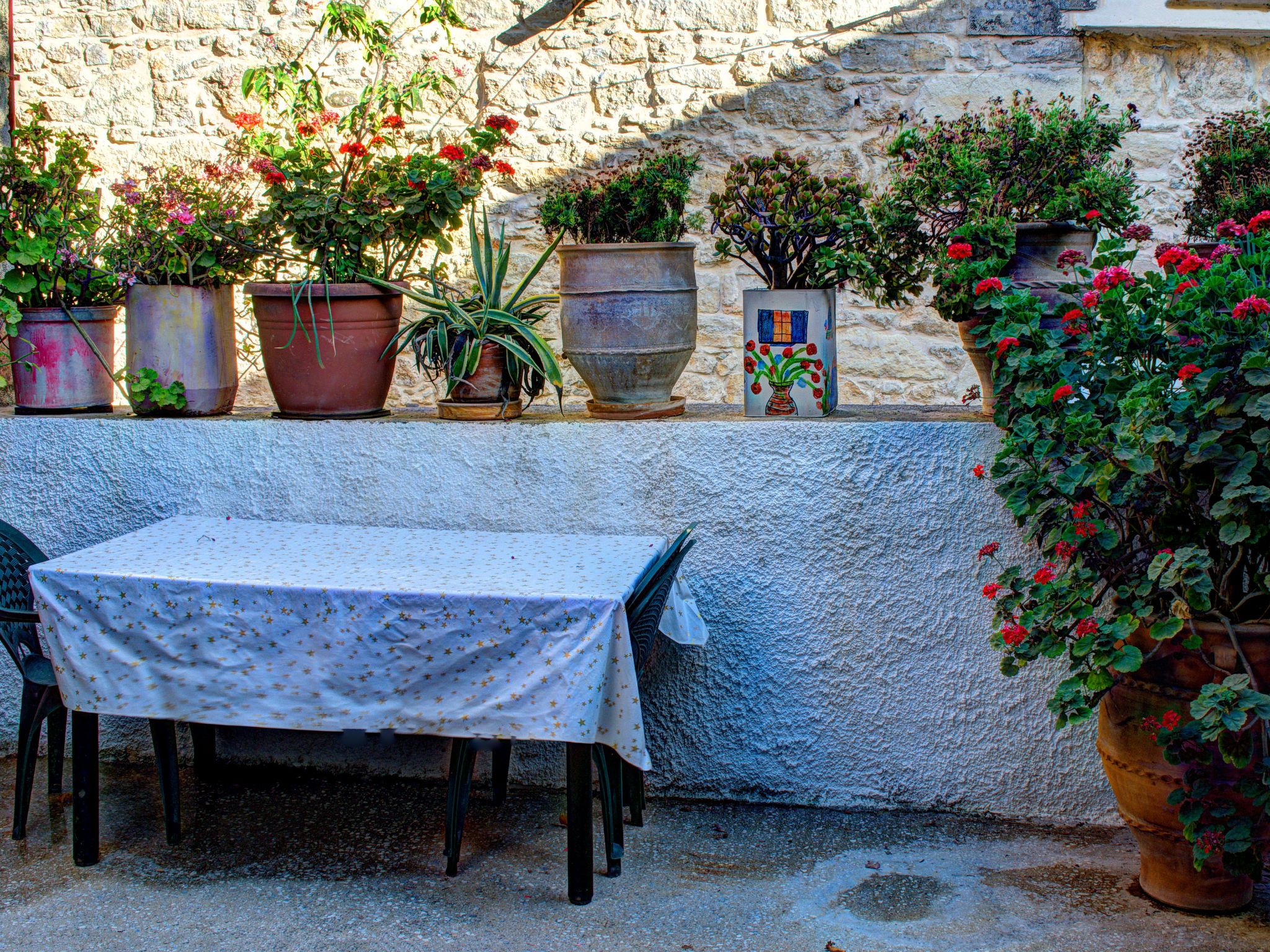 Photo of Villa Elborgini in den Außenbezirken von Heraklion