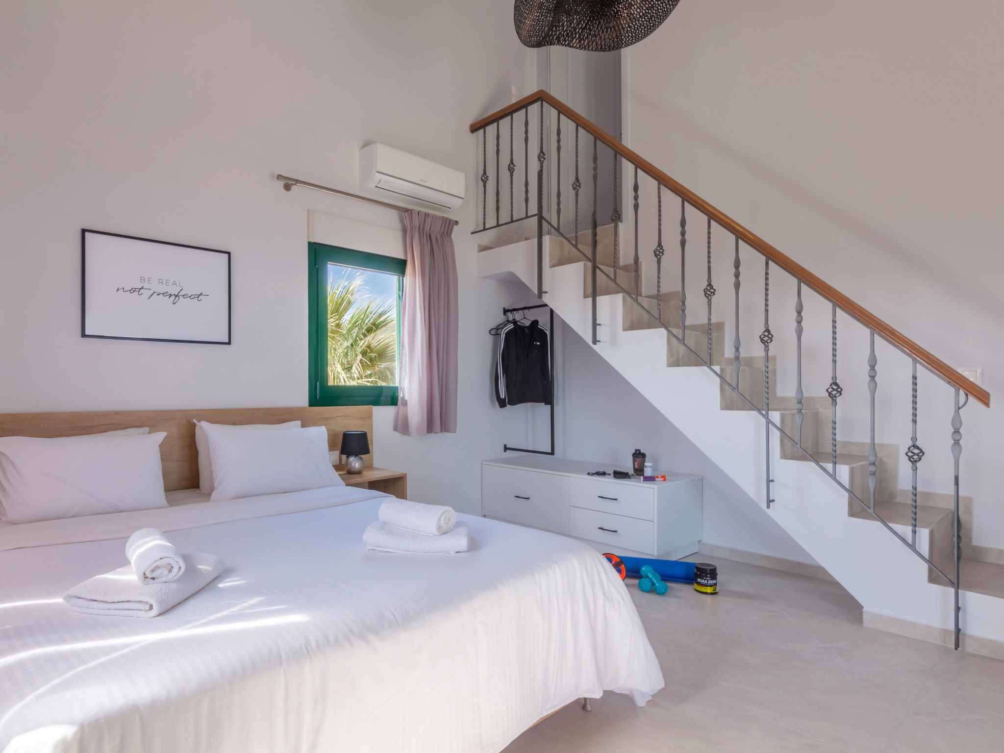 Ferienvilla mit privatem Pool-Dedans