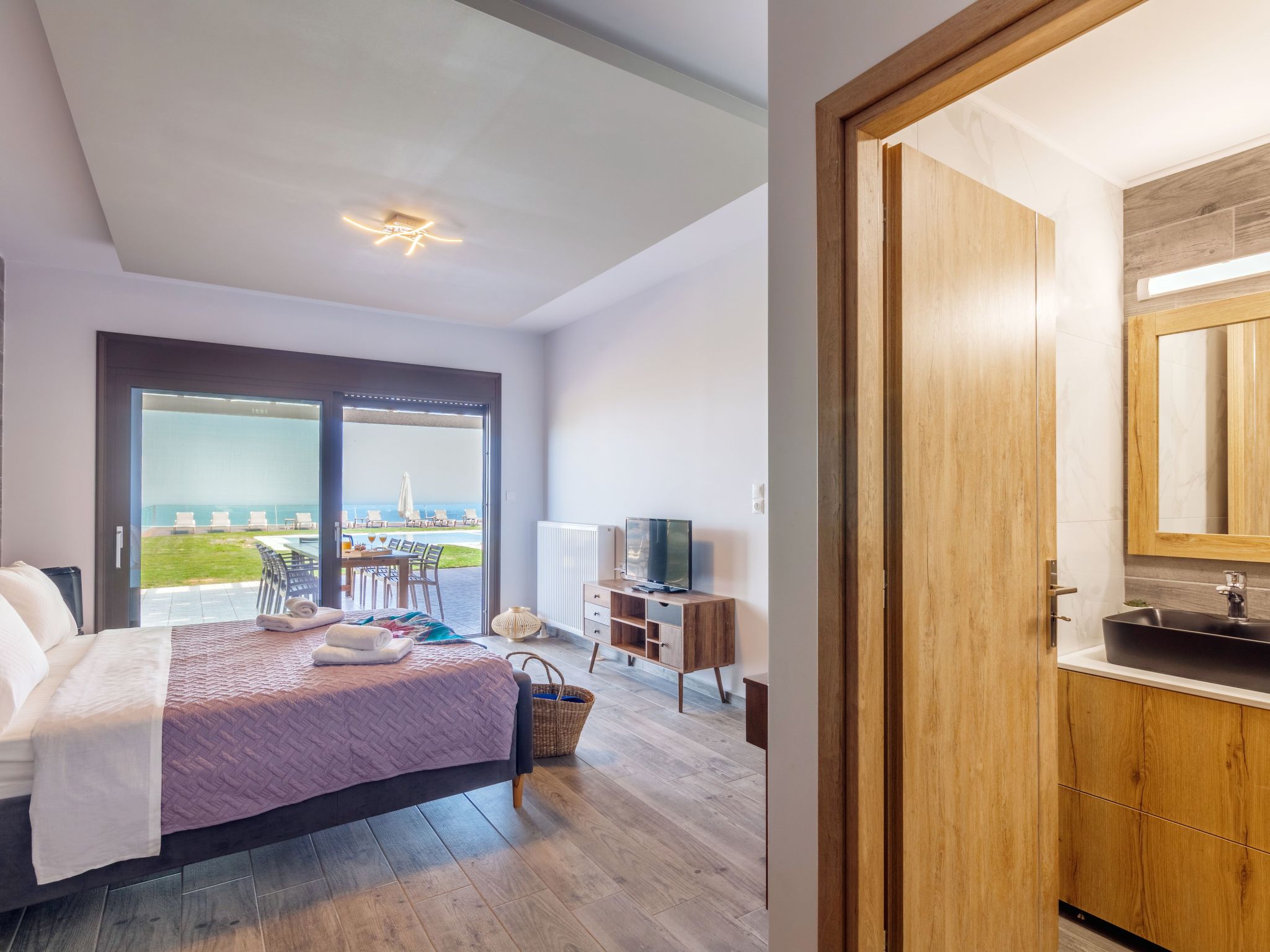 Ferienvilla mit privatem Pool-Dedans