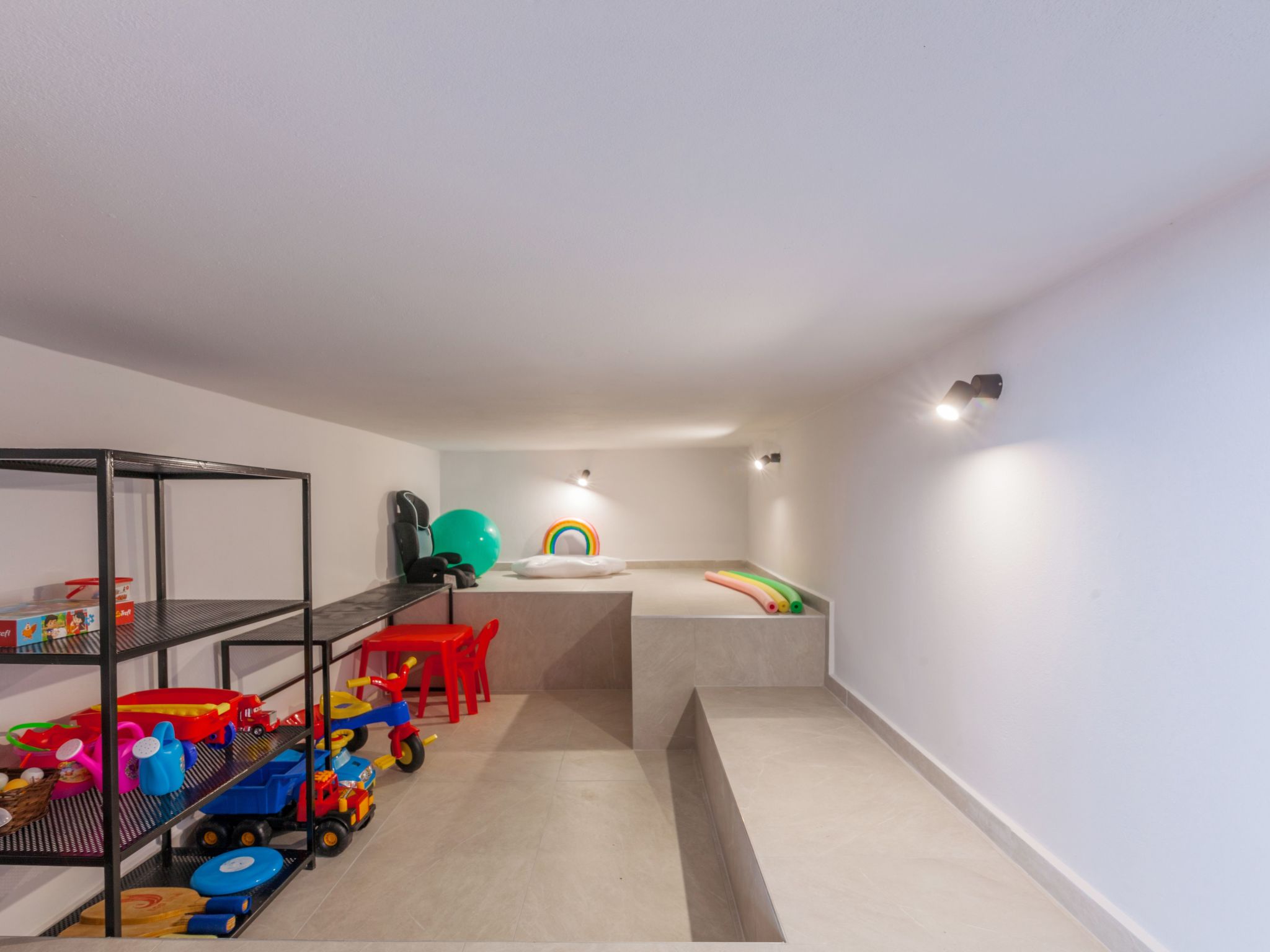 Ferienvilla mit privatem Pool-Dedans